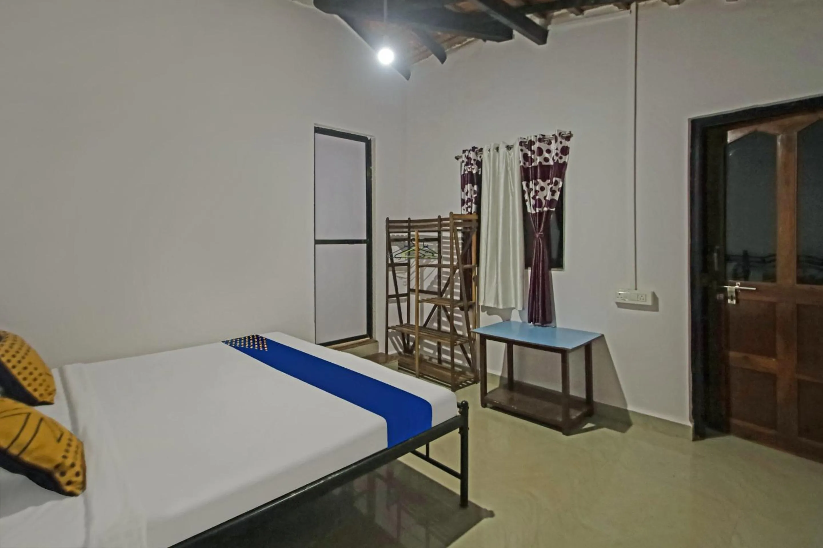 Bedroom, Bed in Hotel O Sunshine Guest House
