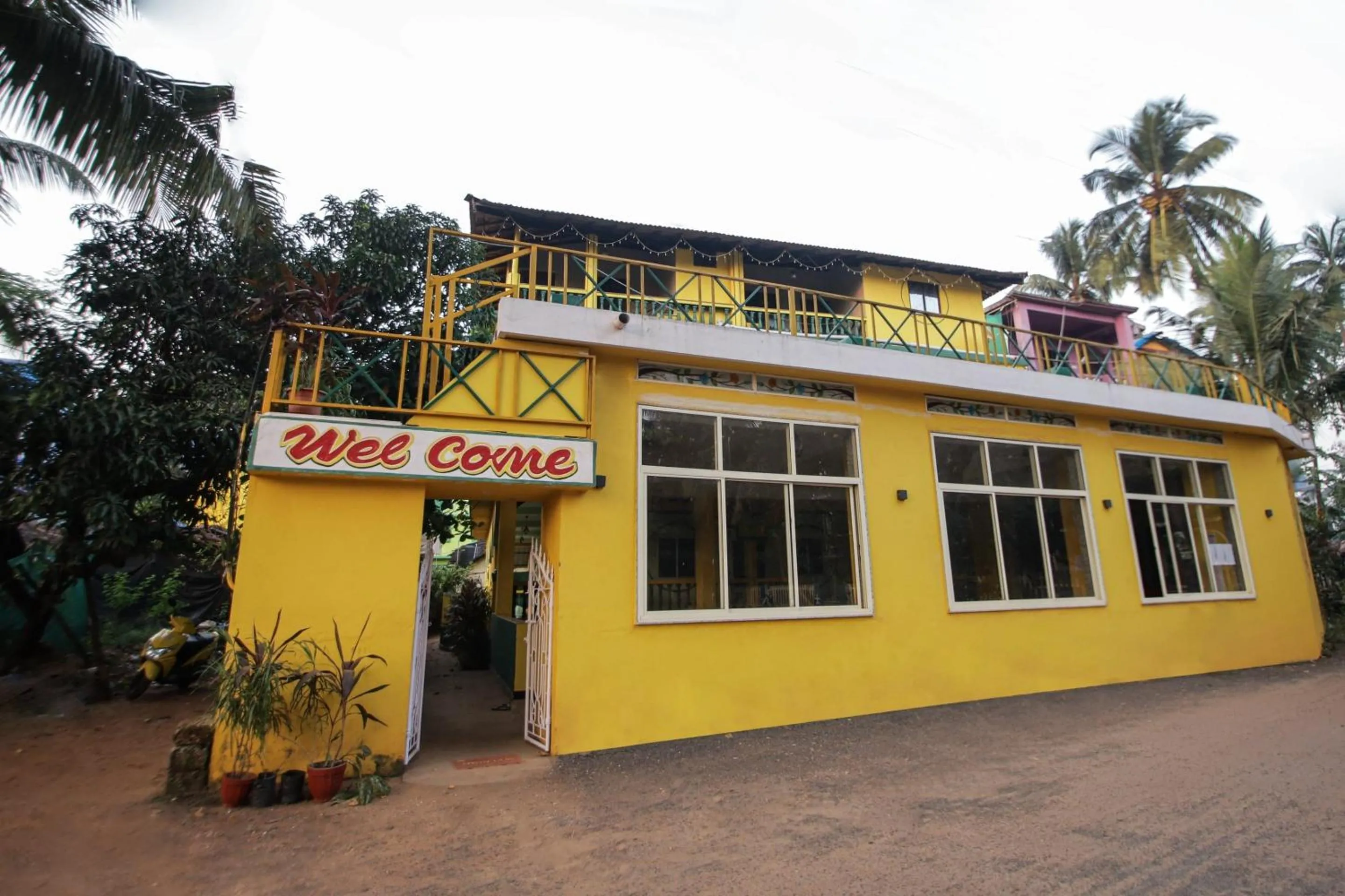 Facade/entrance in Hotel O Sunshine Guest House