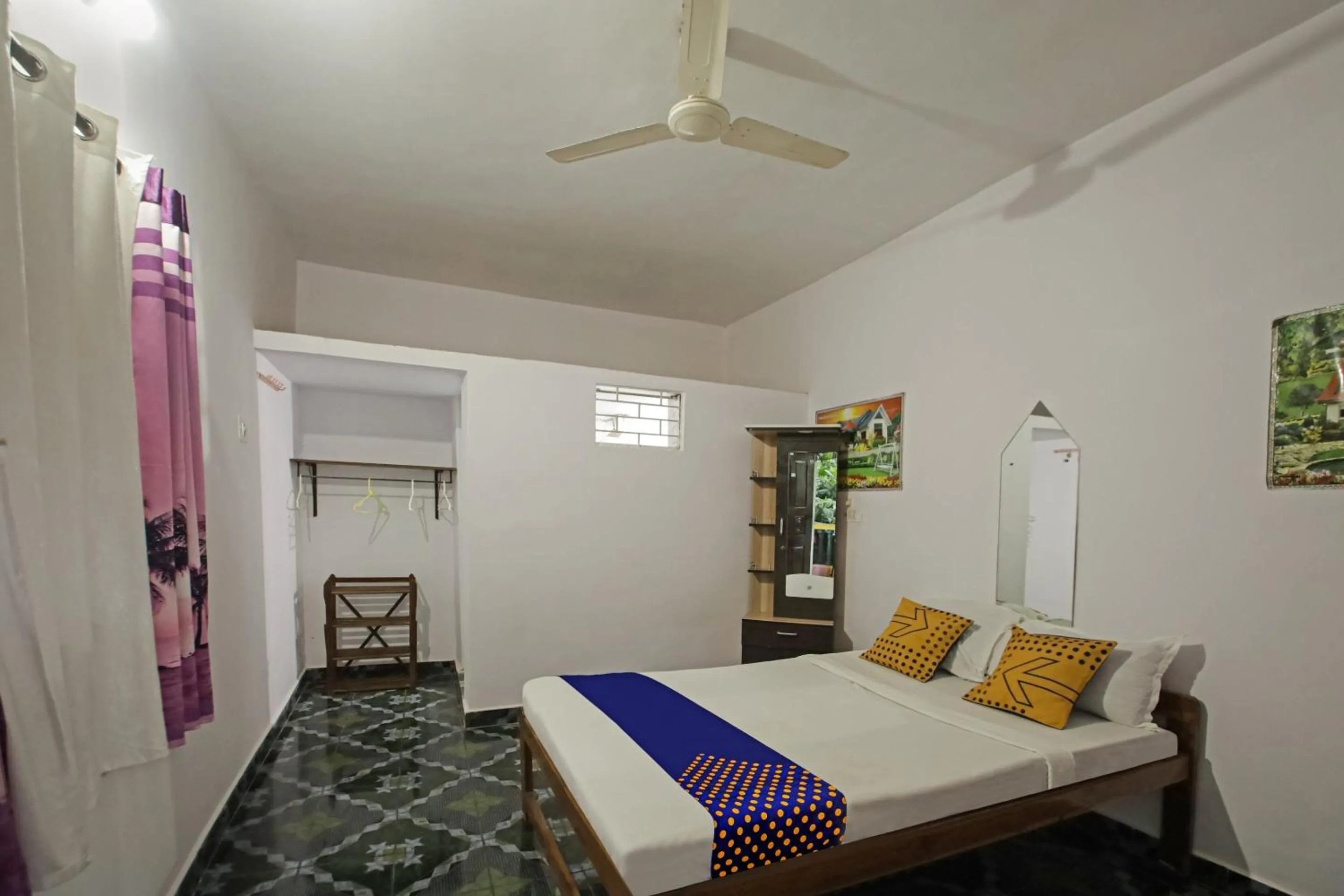 Bedroom, Bed in Hotel O Sunshine Guest House