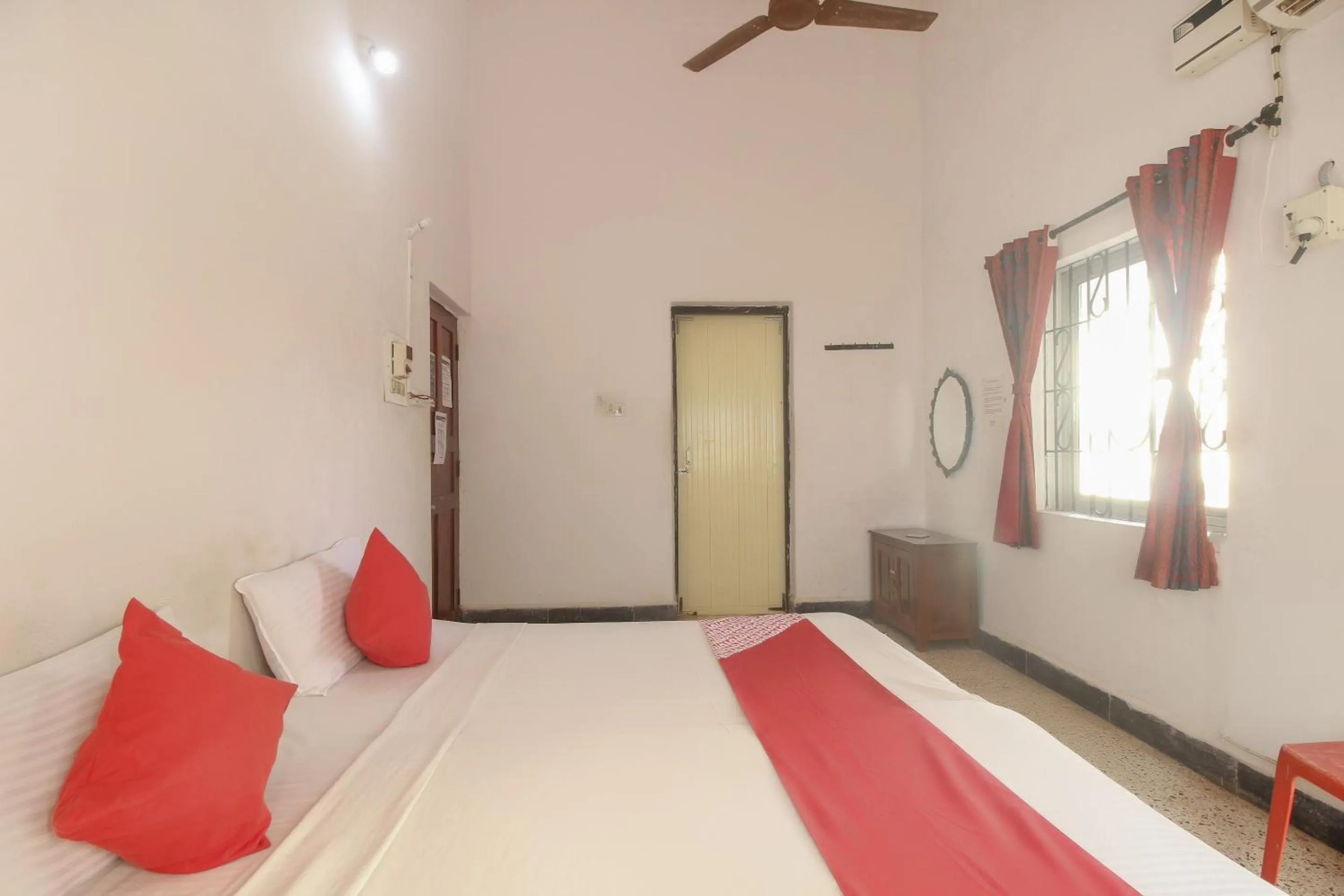 Bedroom, Bed in Hotel O Delma's guest house