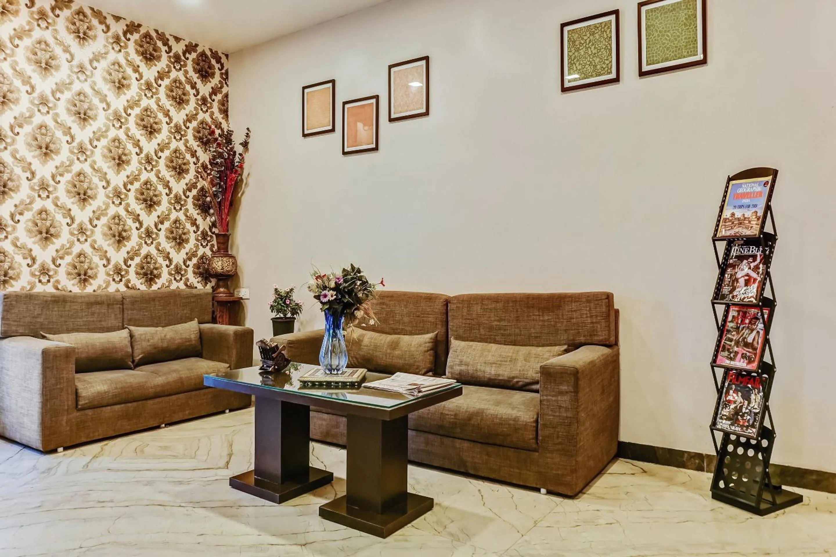 Lobby or reception in Hotel O Log Inn Plaza