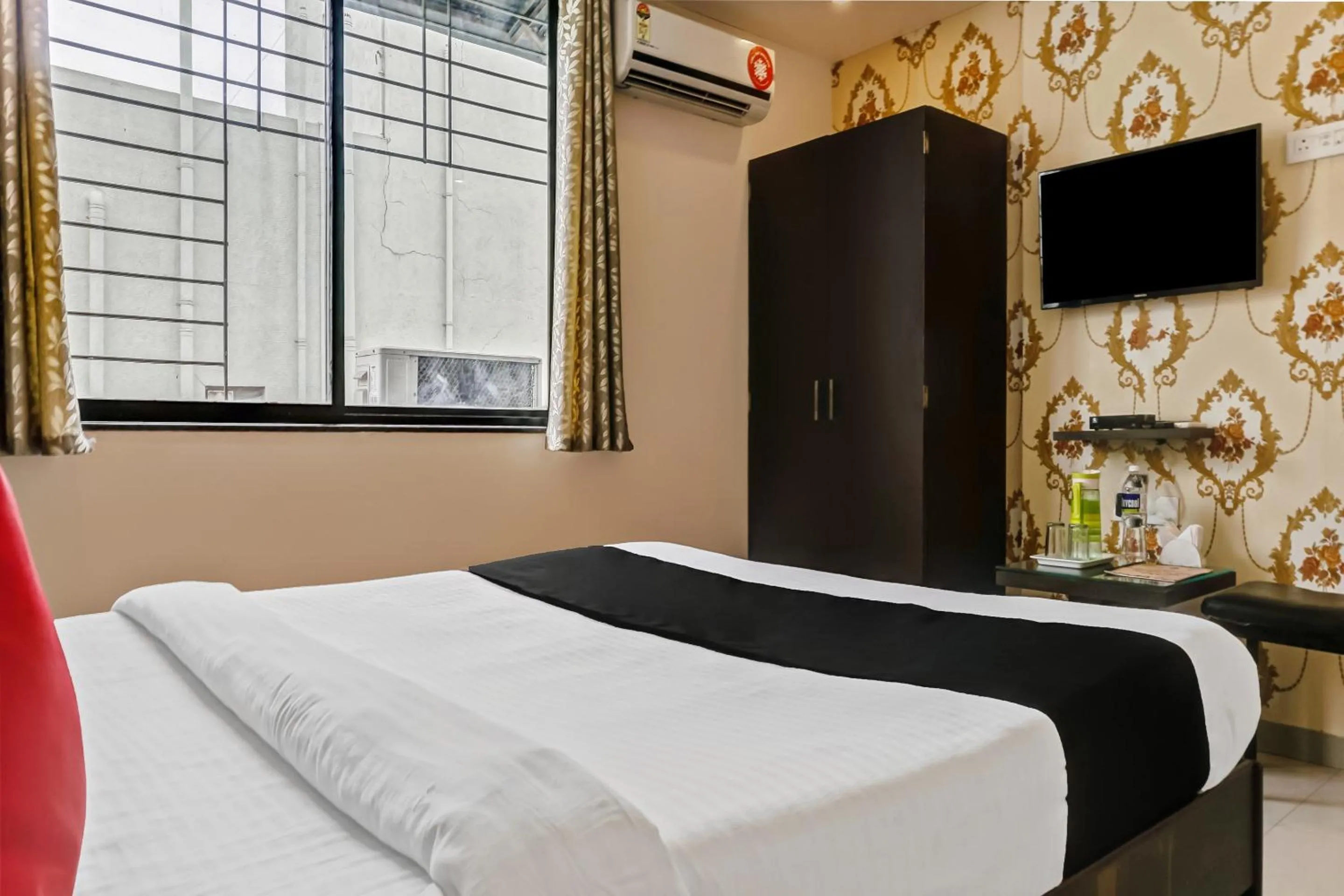 Lobby or reception, Bed in Hotel O Log Inn Plaza