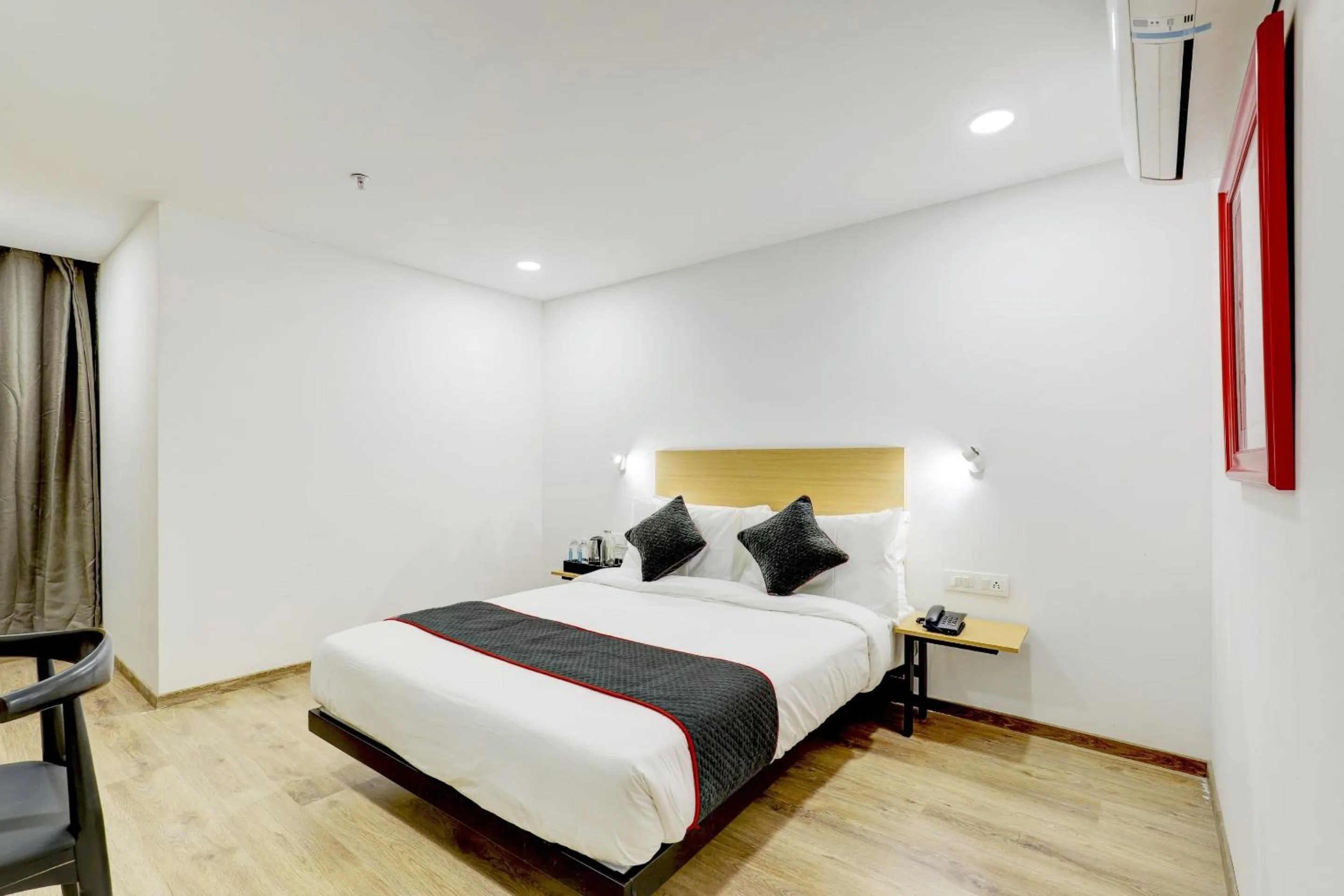 Bedroom, Bed in Super Townhouse Rajyash Rise