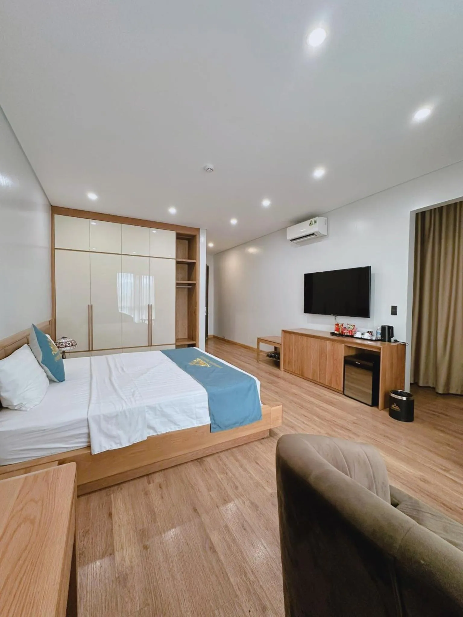 Bed in Queen Hotel Hoàng Gia