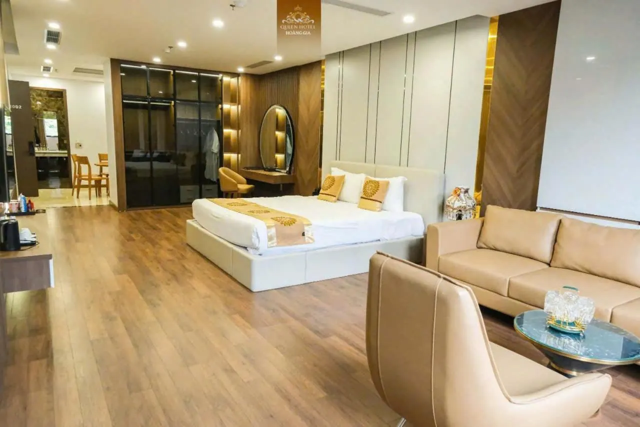 Queen Hotel Hoàng Gia