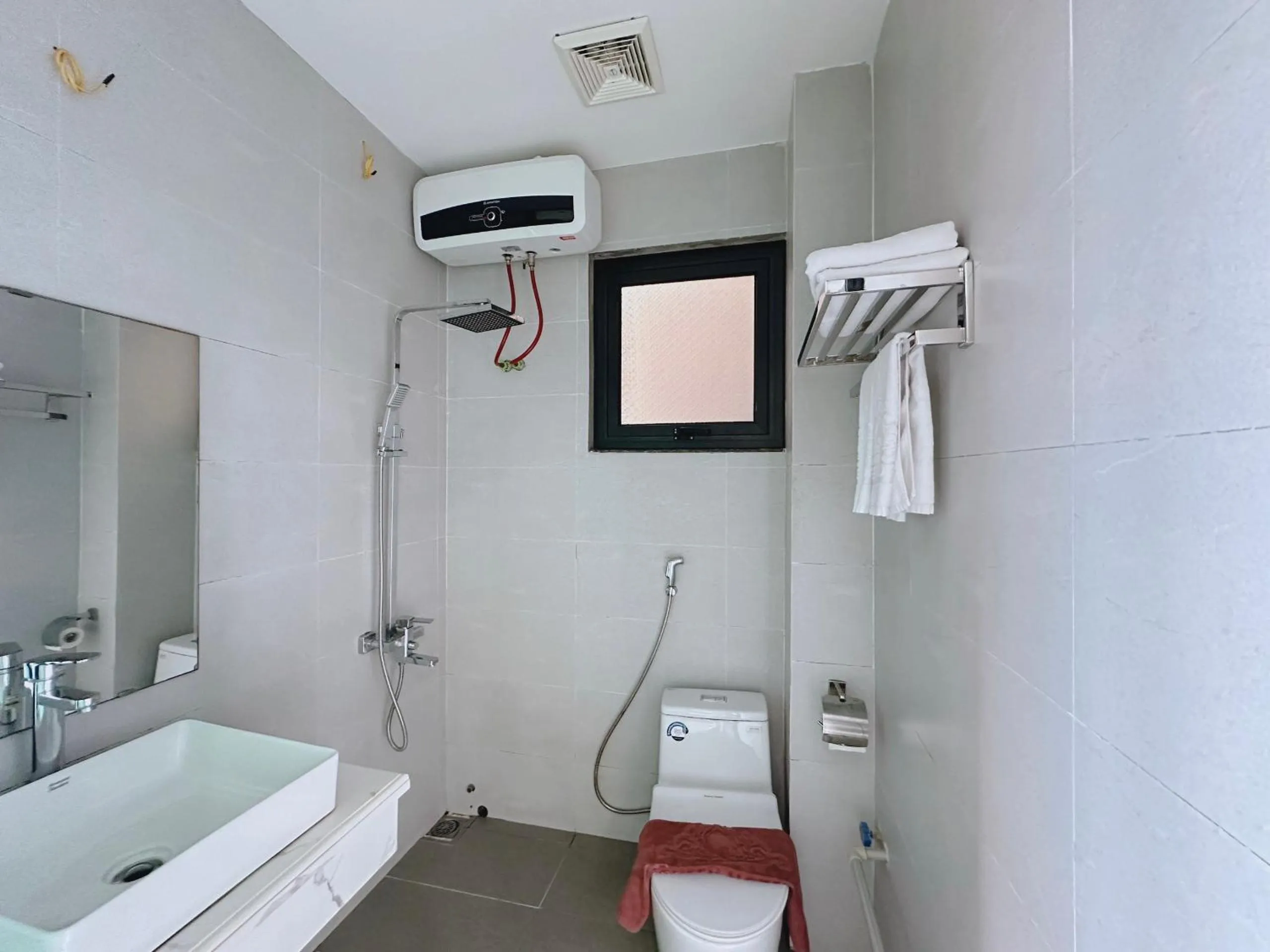 Queen Hotel Hoàng Gia