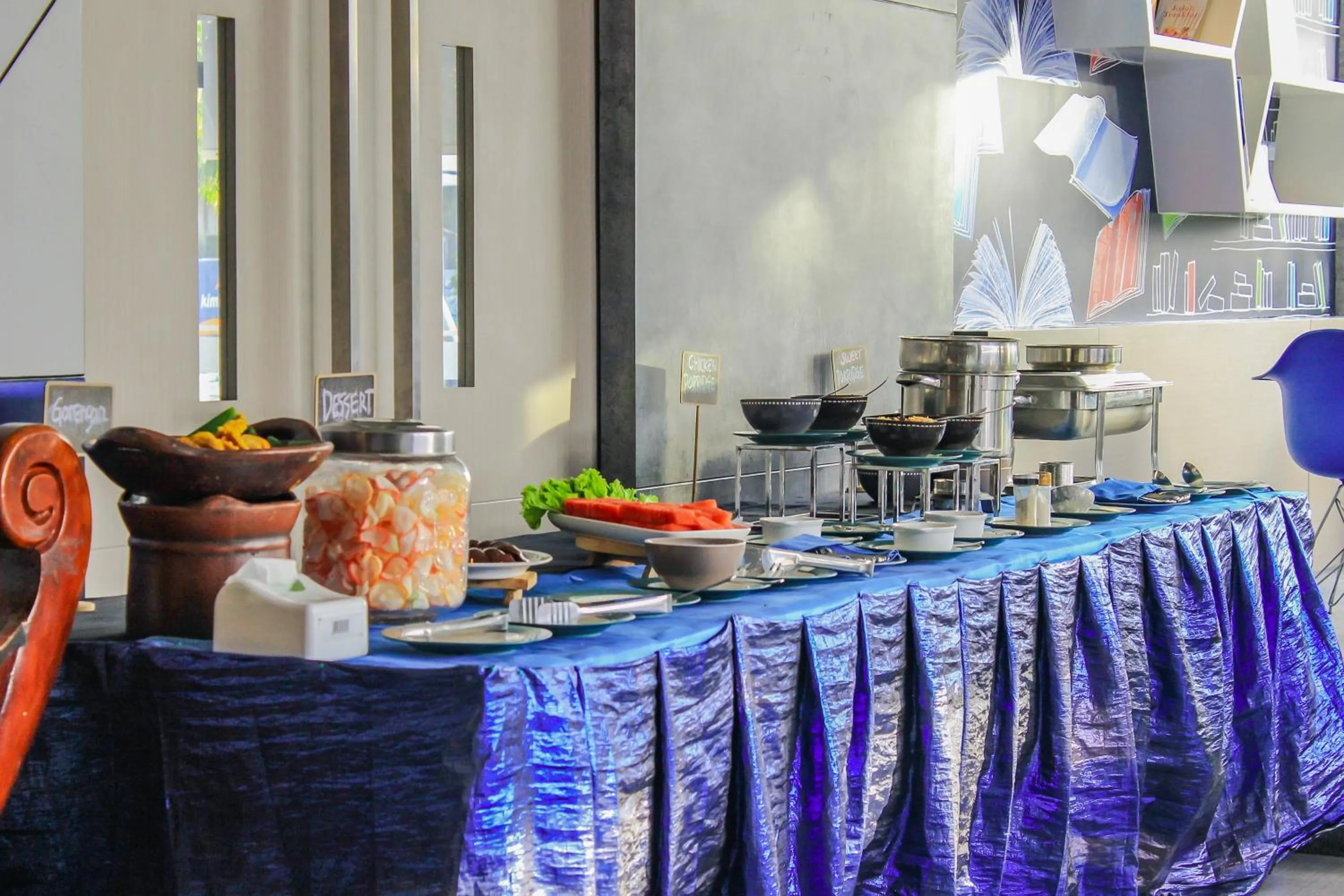 Restaurant/places to eat in MD 7 Hotel Cirebon