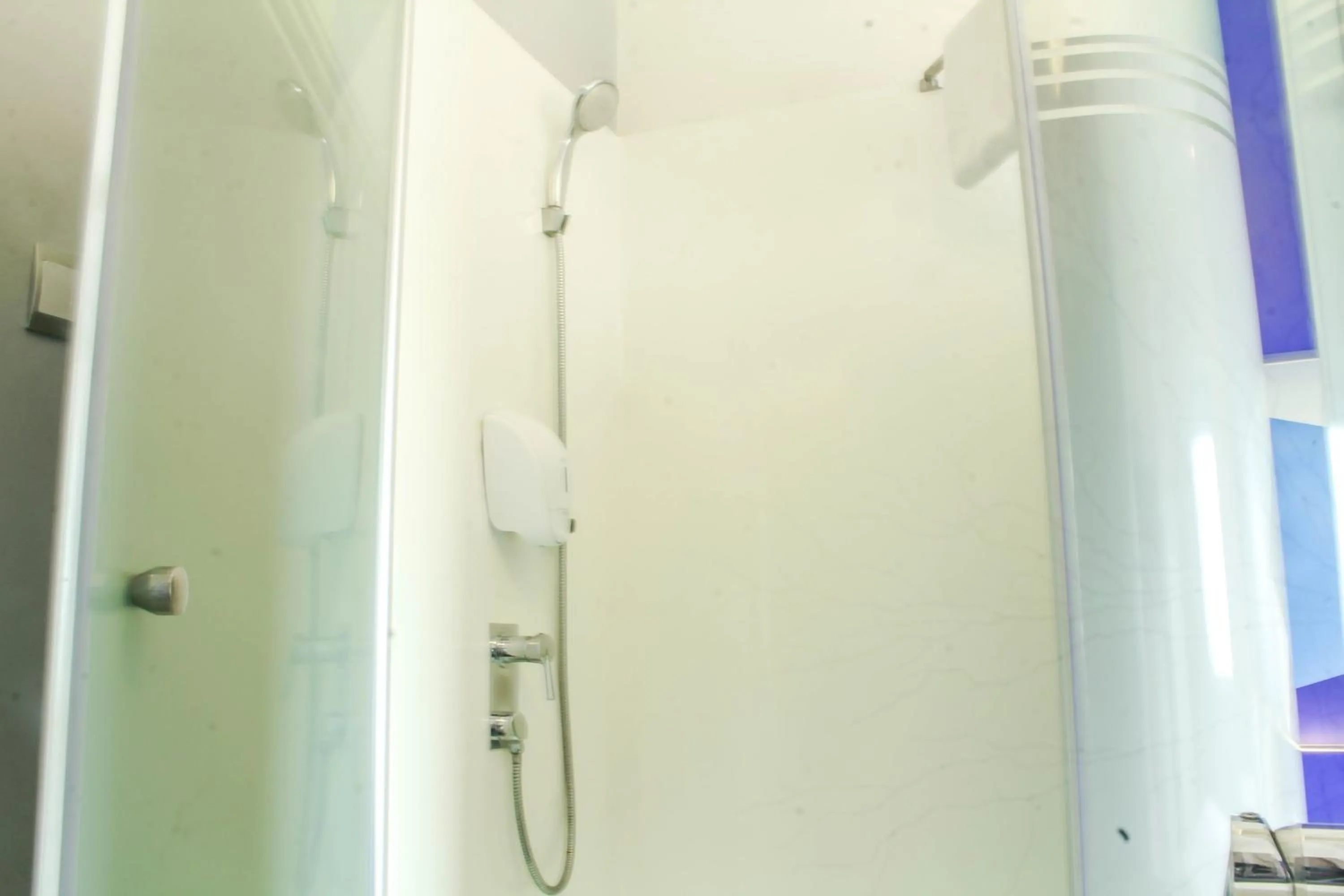 Bathroom in MD 7 Hotel Cirebon