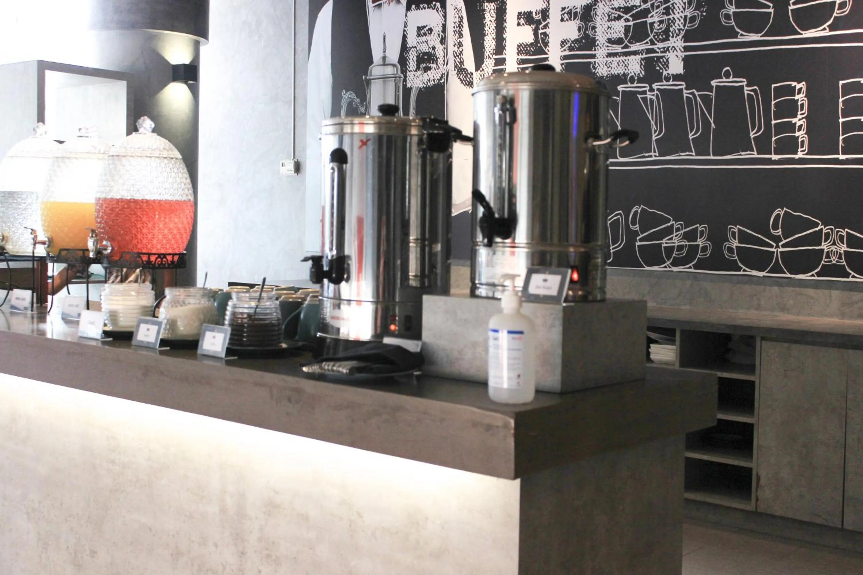 Restaurant/places to eat in MD 7 Hotel Cirebon