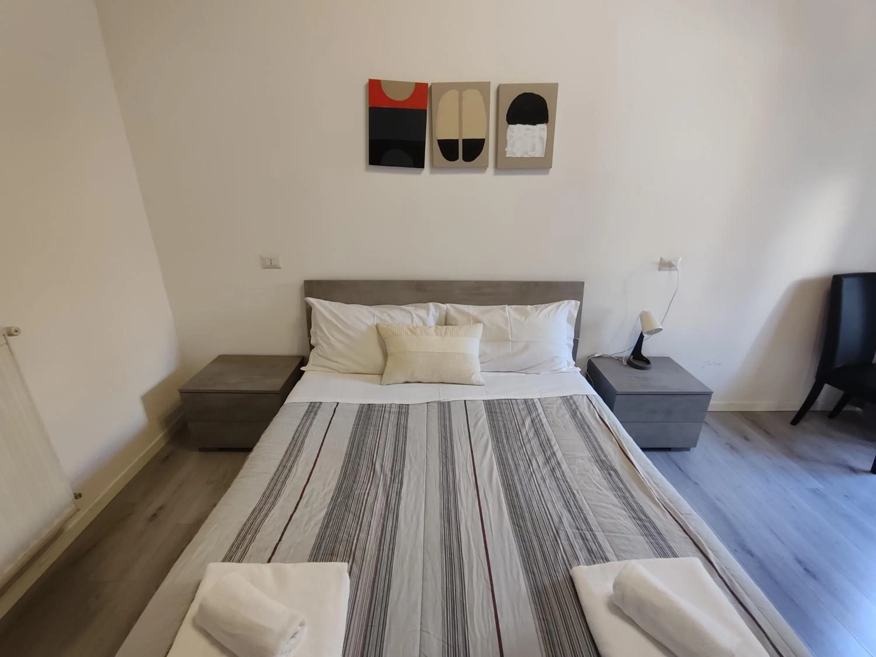 Bed in Giubbonari Street