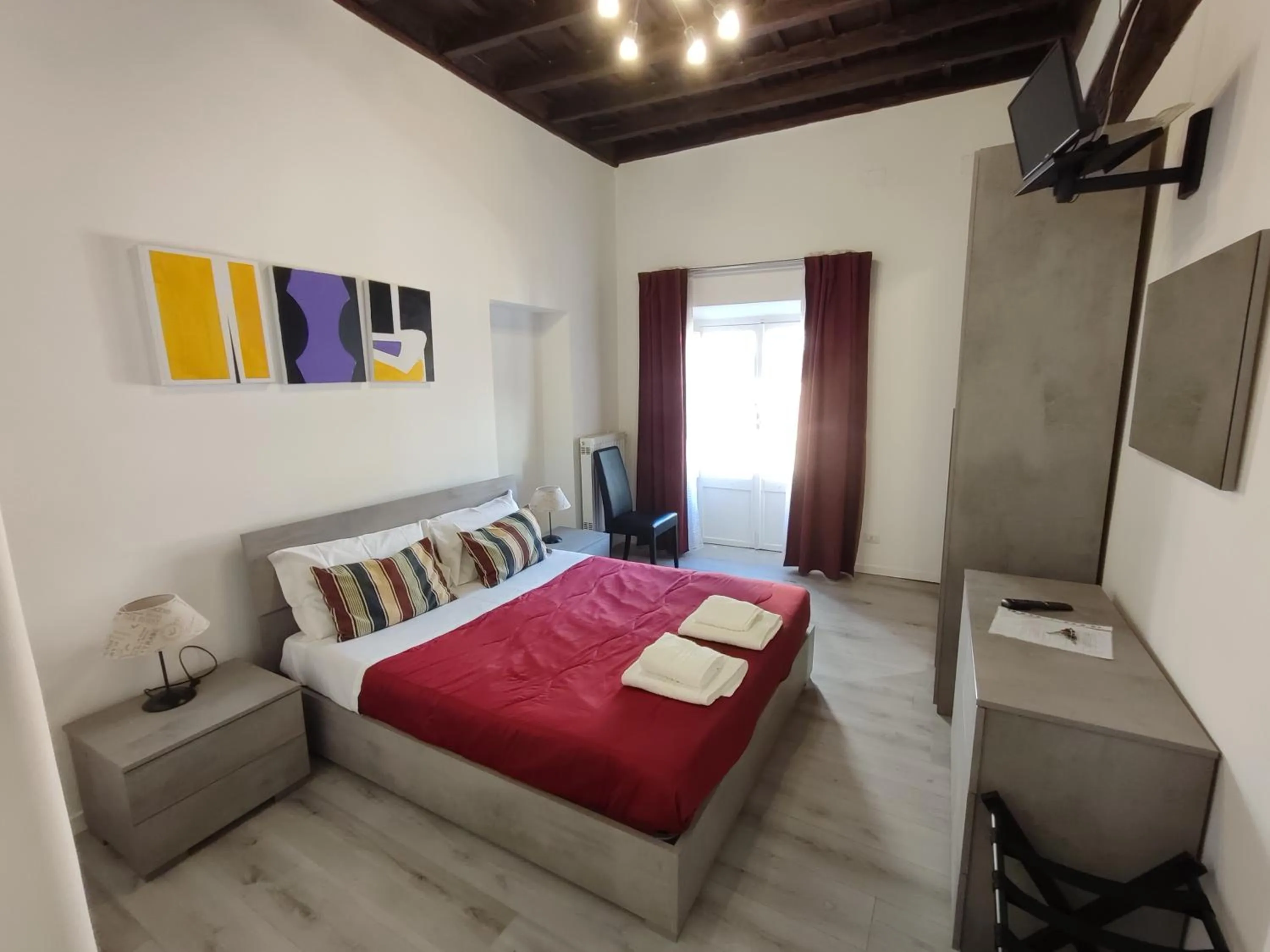 Bed in Giubbonari Street