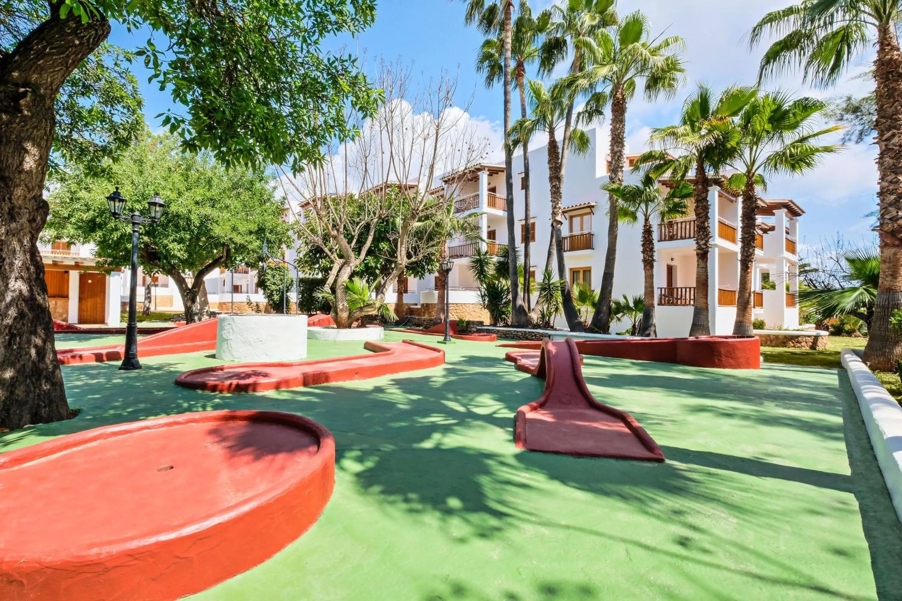 Property building in azuLine Apartamentos Can Sanso