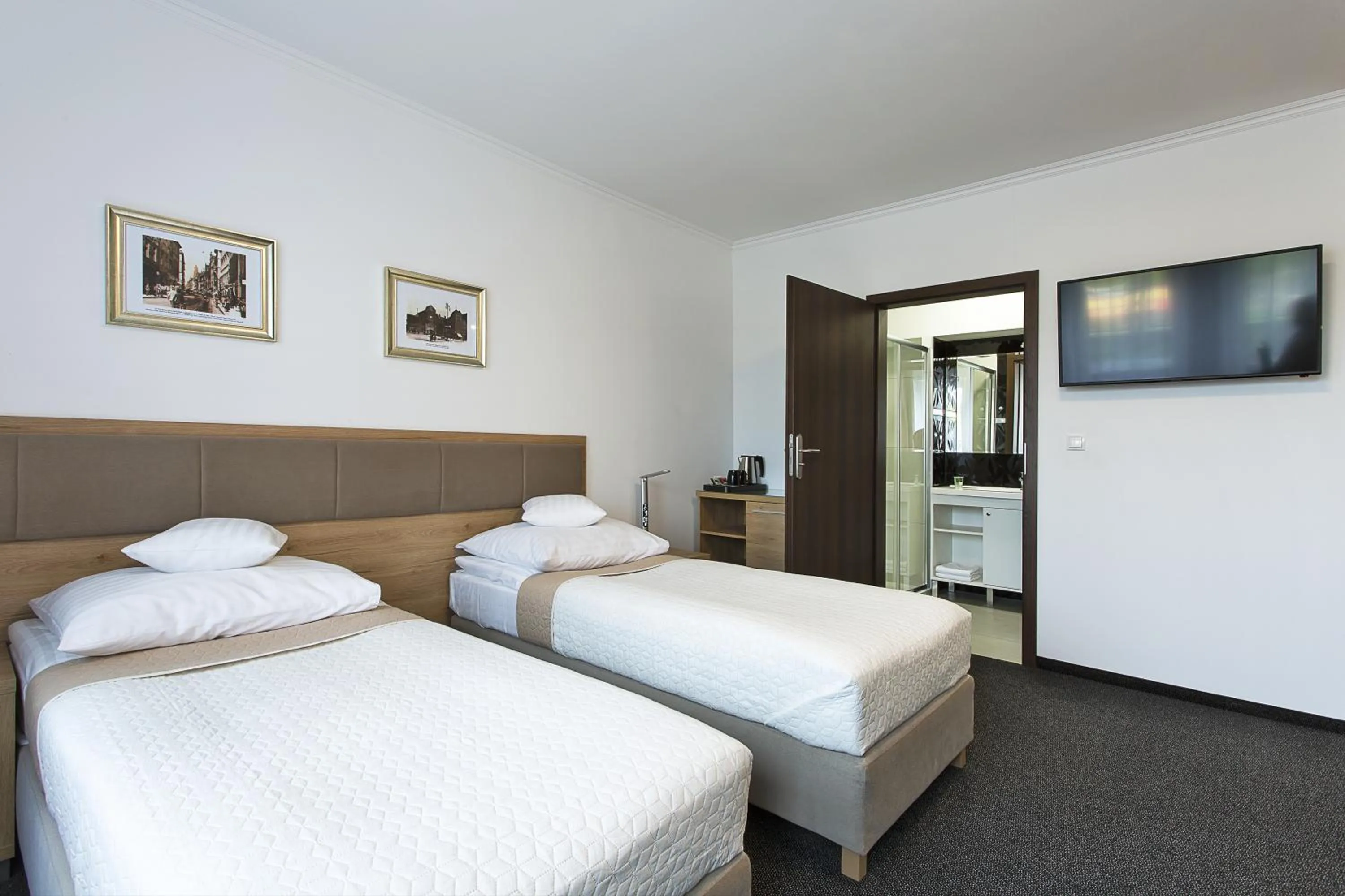 Photo of the whole room, Bed in InterHotel