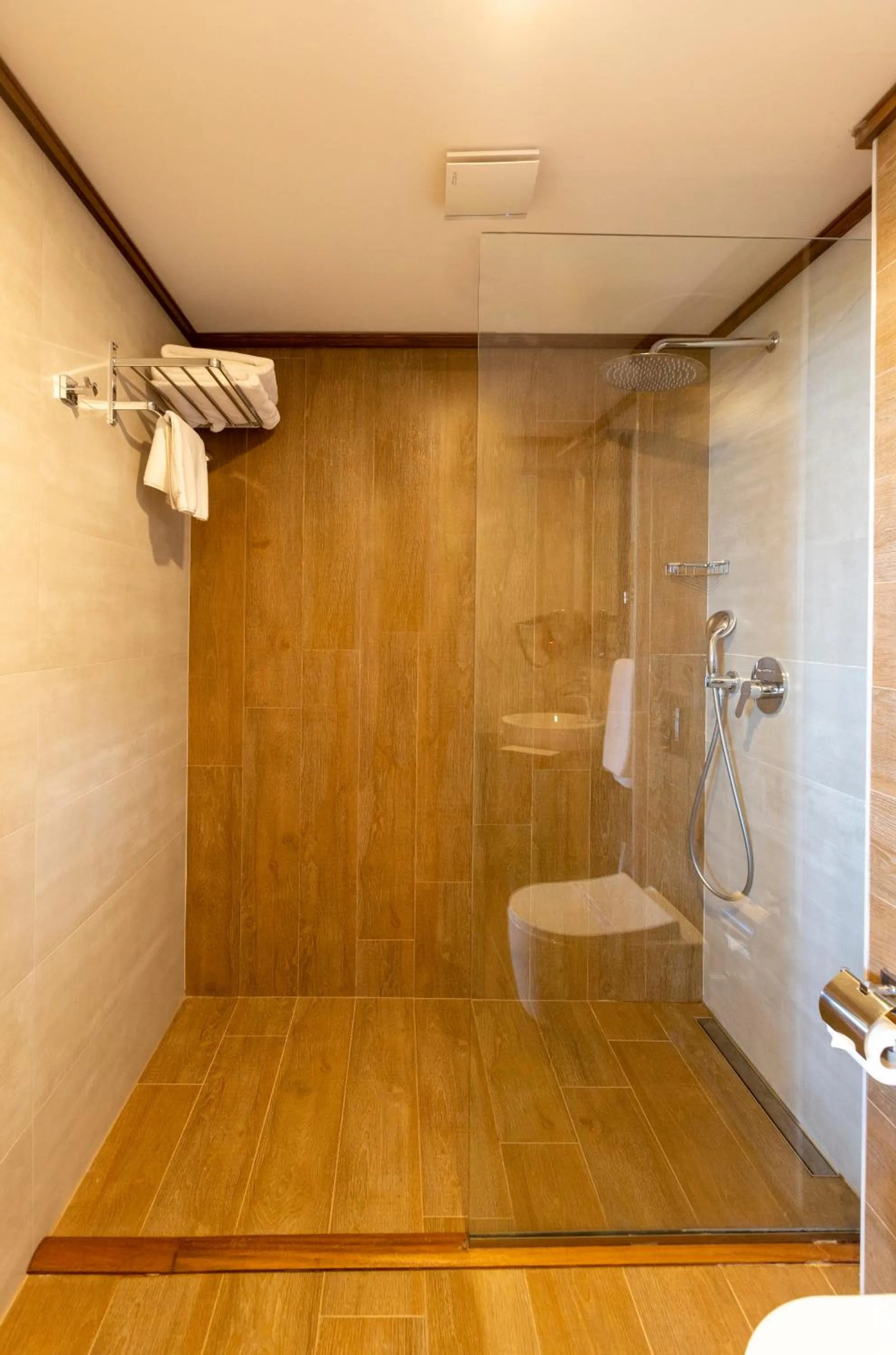 Bathroom in Cabir Deluxe Hotel Sapanca