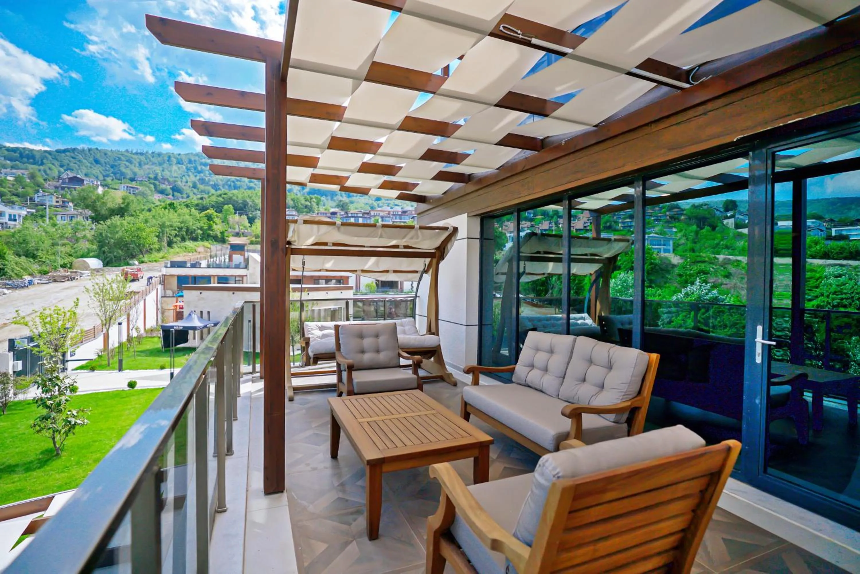 Patio in Cabir Deluxe Hotel Sapanca