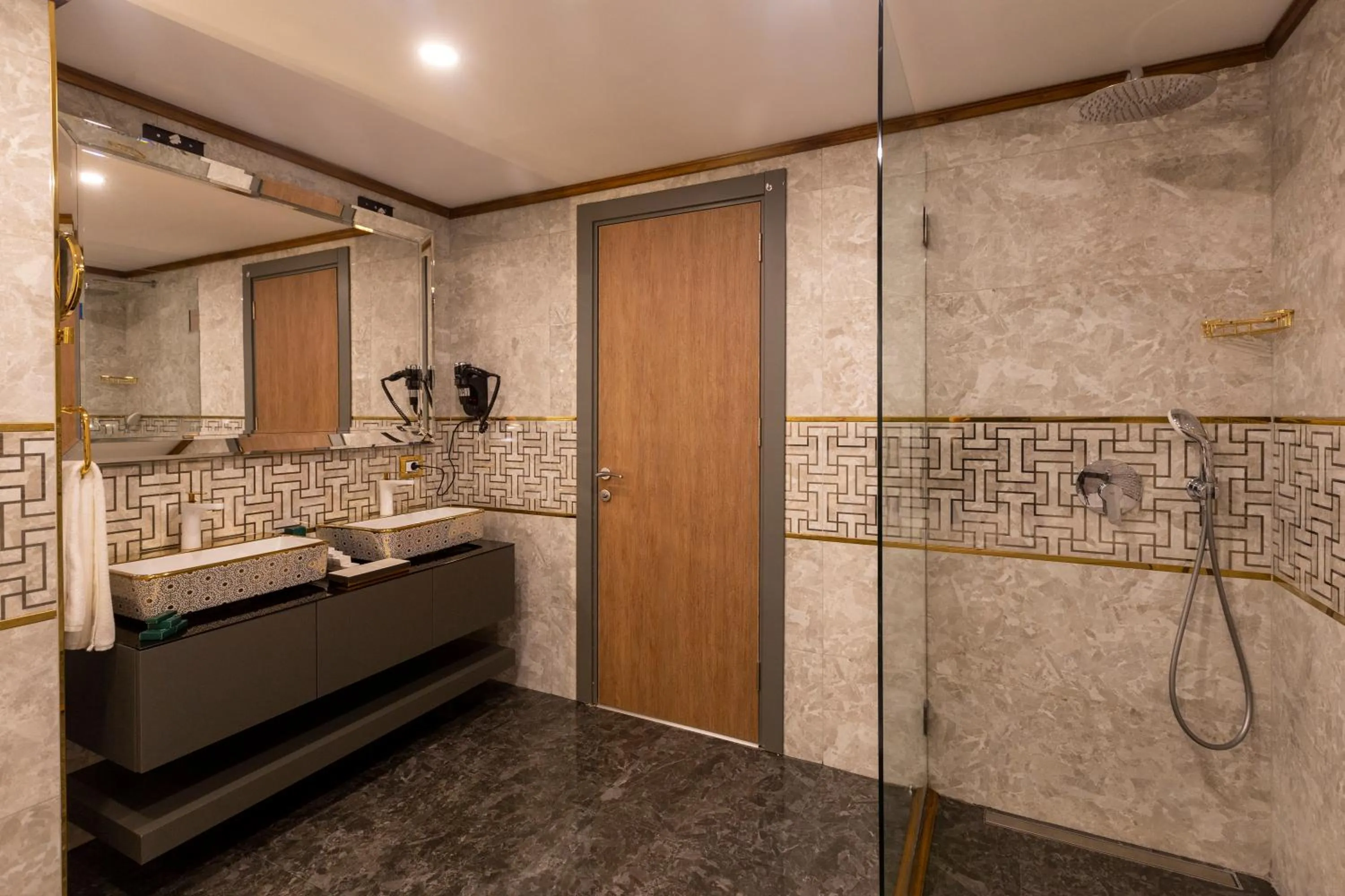 Bathroom in Cabir Deluxe Hotel Sapanca