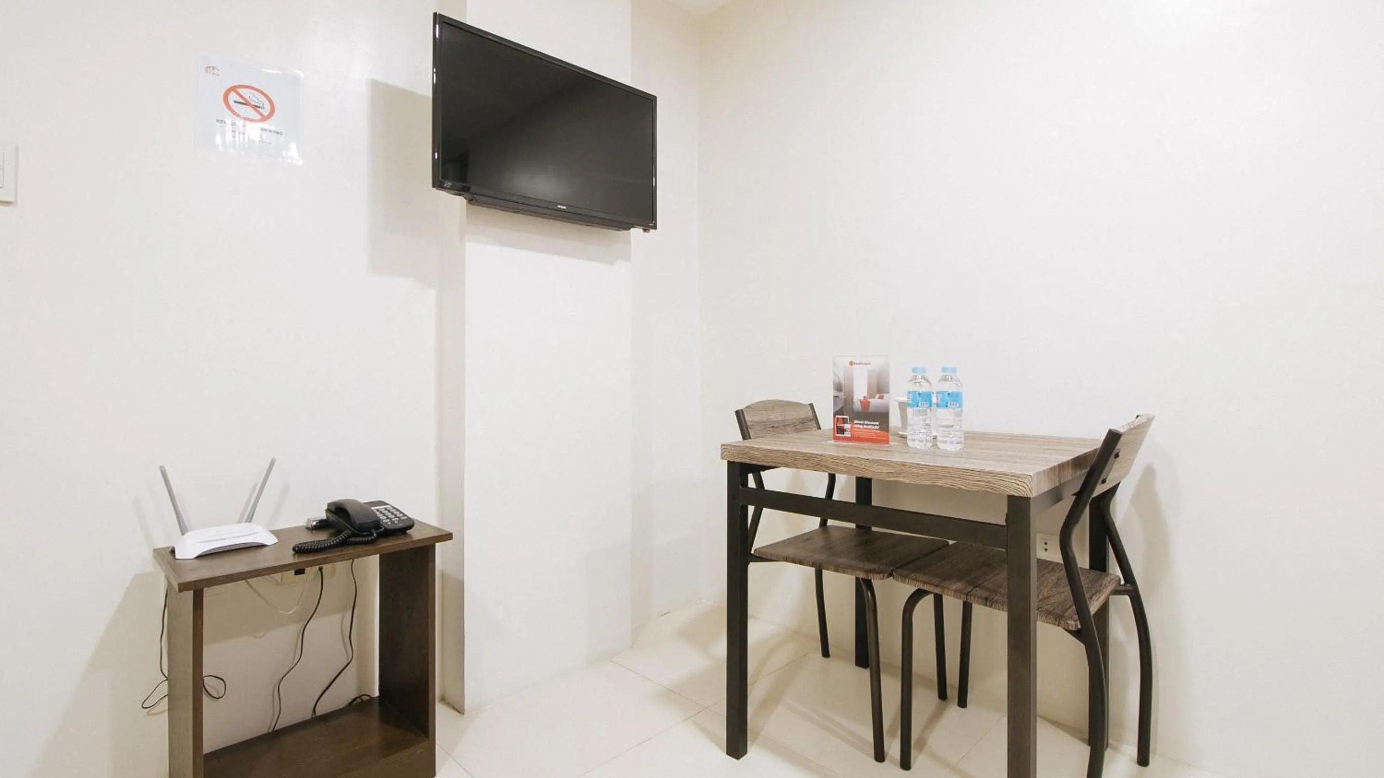 TV and multimedia in RedDoorz near Fernwoods Garden Quezon City