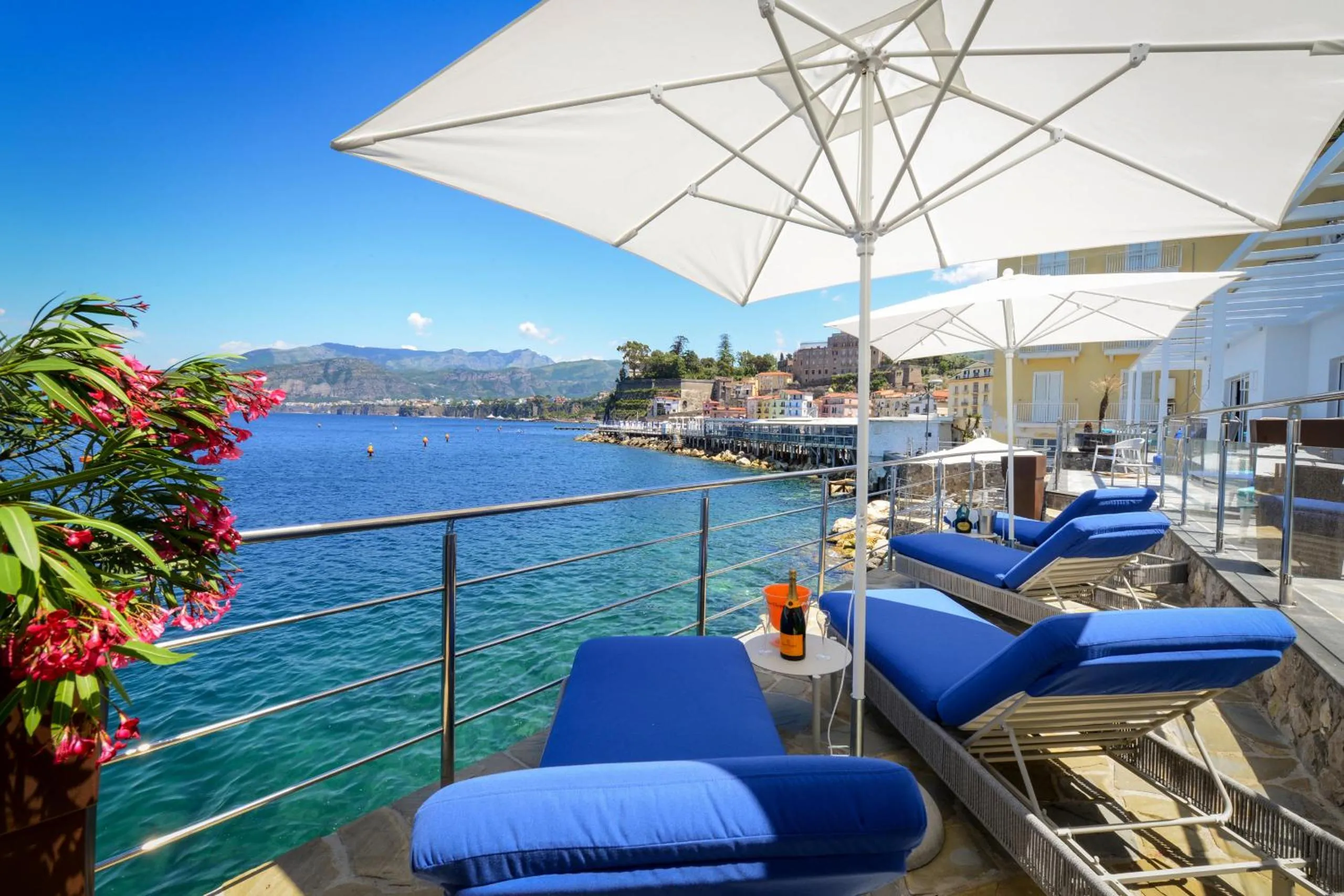 Amore Rentals - Villa del Maggiore