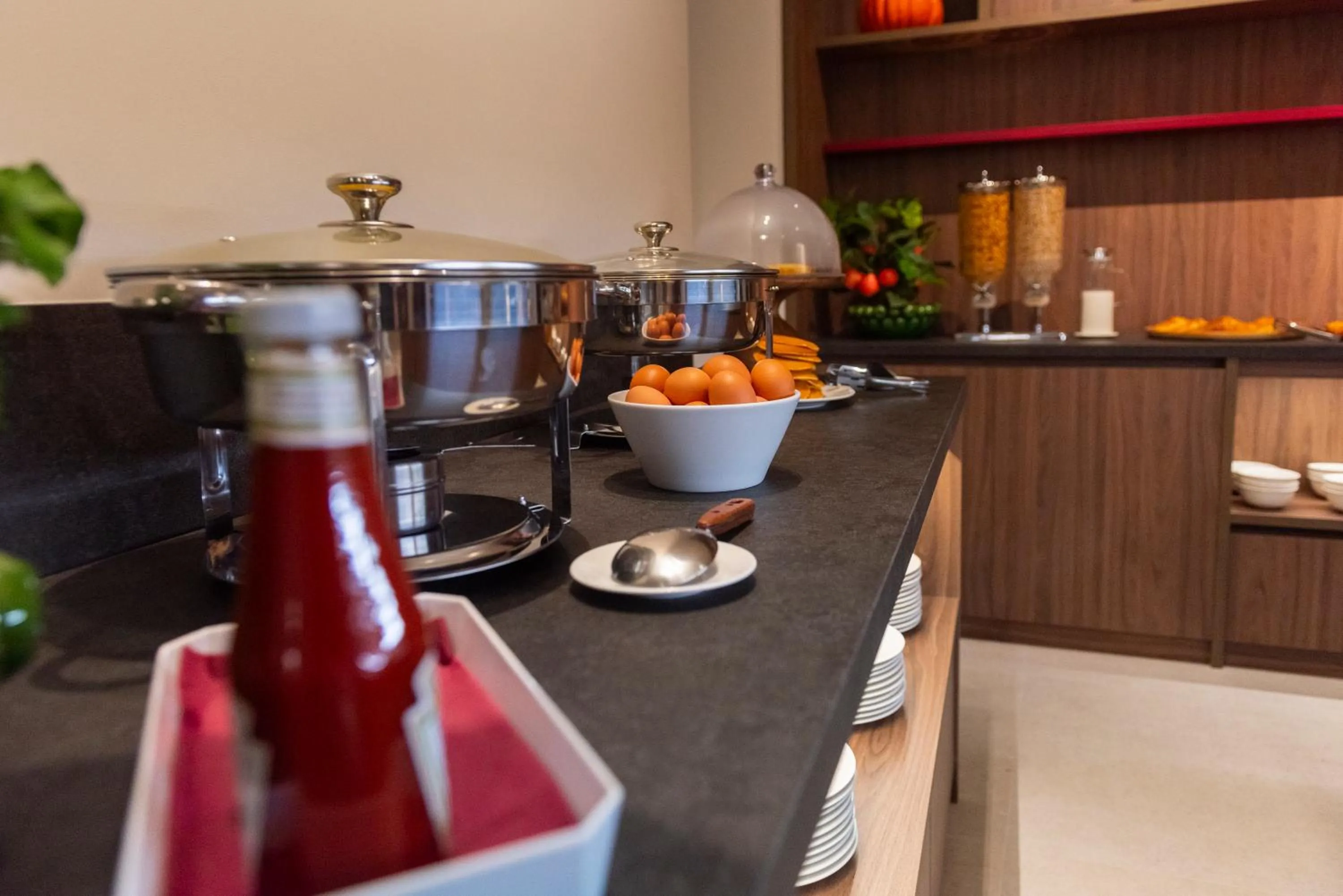 Breakfast in Hotel California