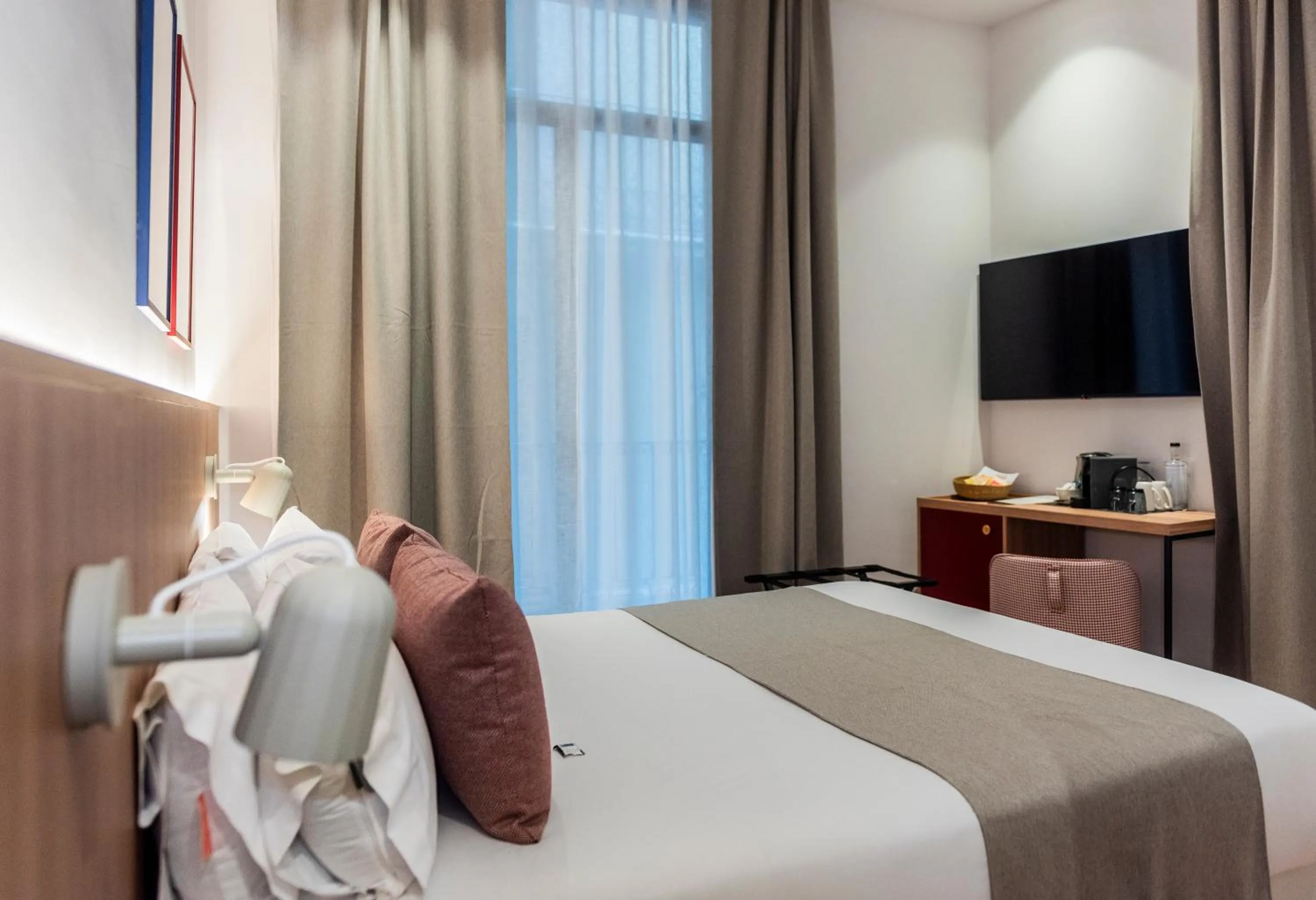 Bed in Hotel California