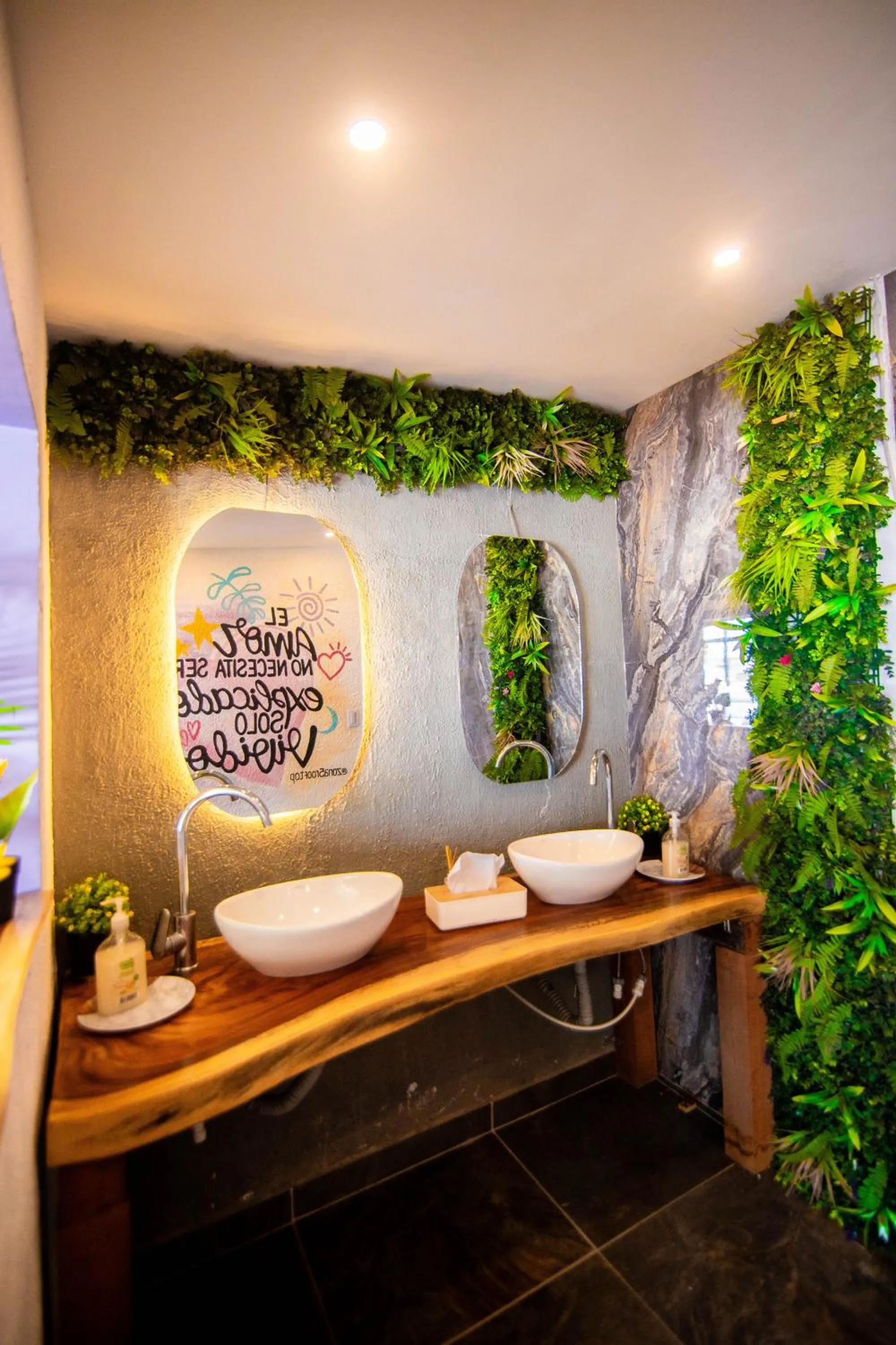 Public Bath in Hotel Marie Real Cartagena