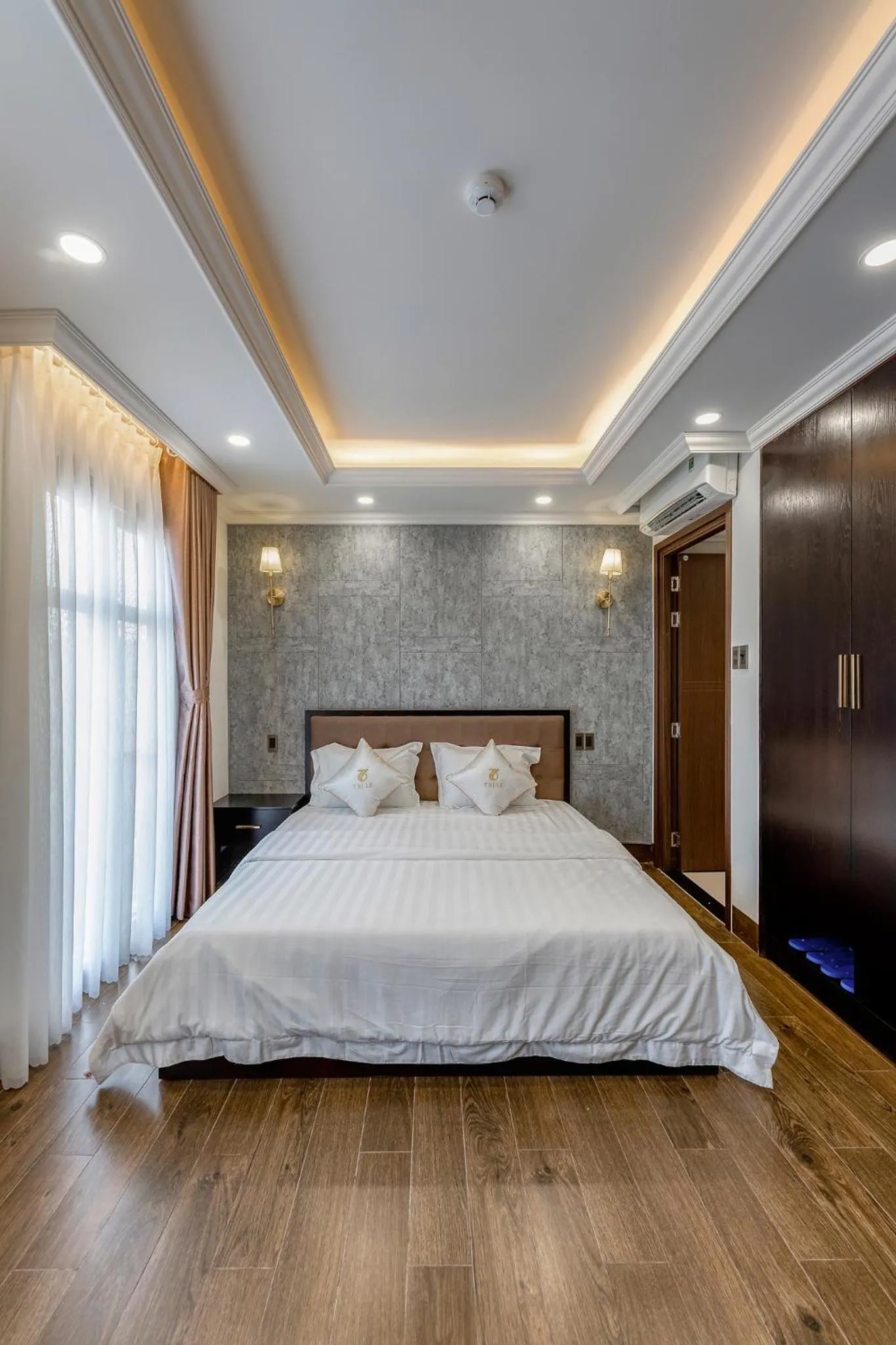 Bedroom, Bed in Hotel Trí Lê