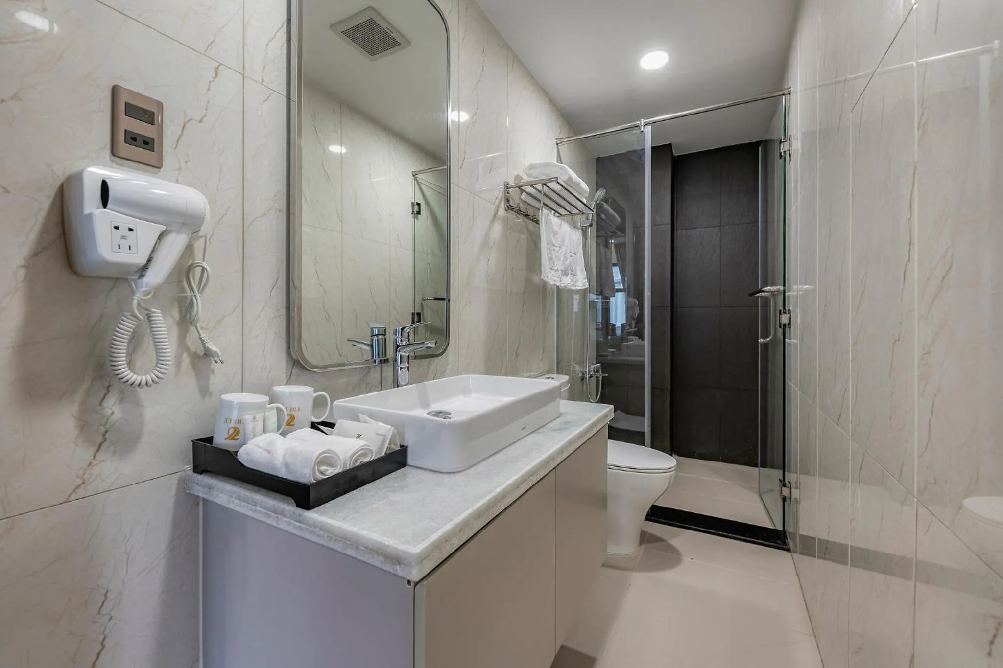 Bathroom in Hotel Trí Lê