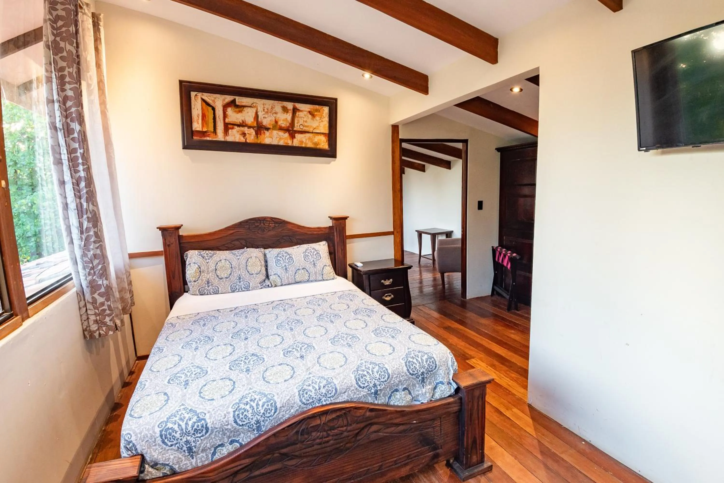 Photo of the whole room, Bed in Sunset del Mar Beach Resort