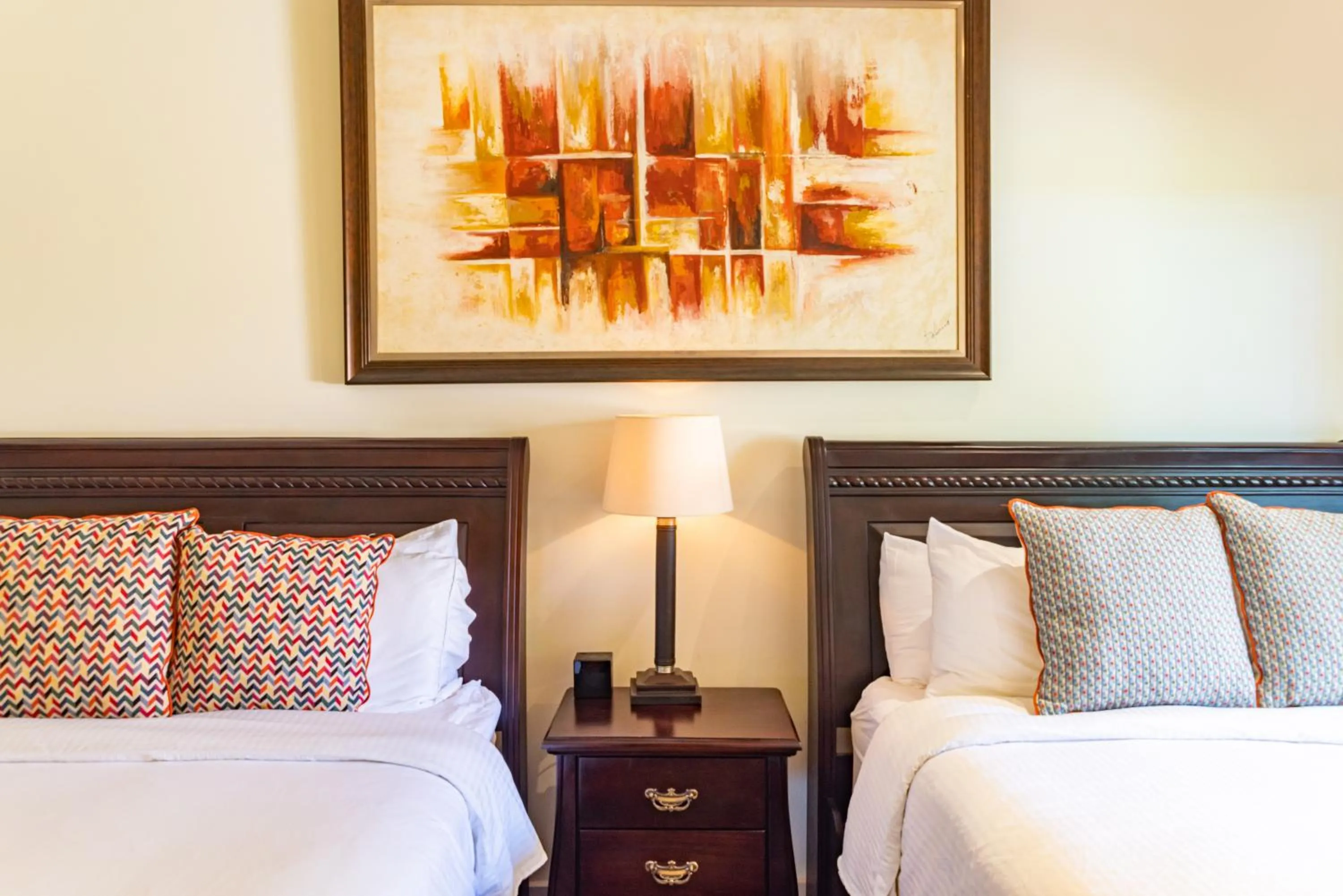 Photo of the whole room, Bed in Sunset del Mar Beach Resort