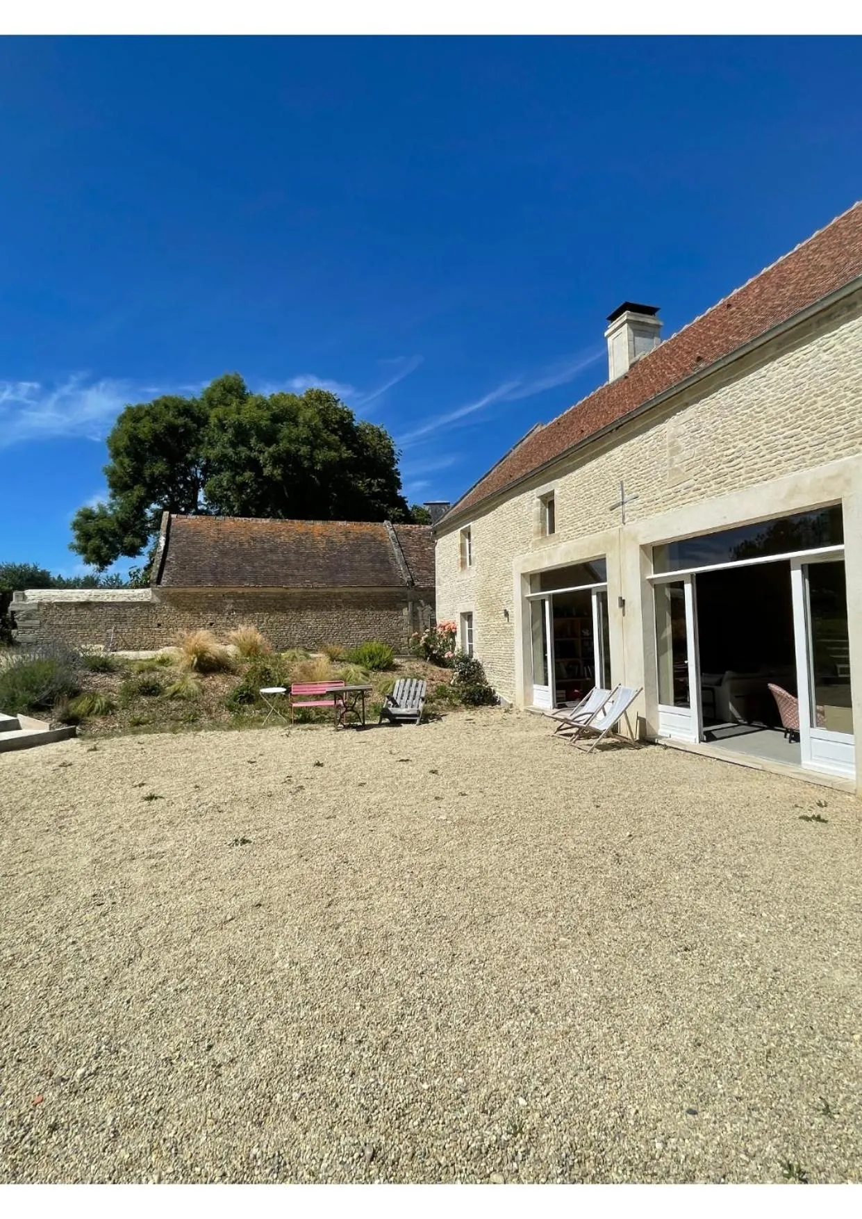 Property building in Les Granges Pelloquin