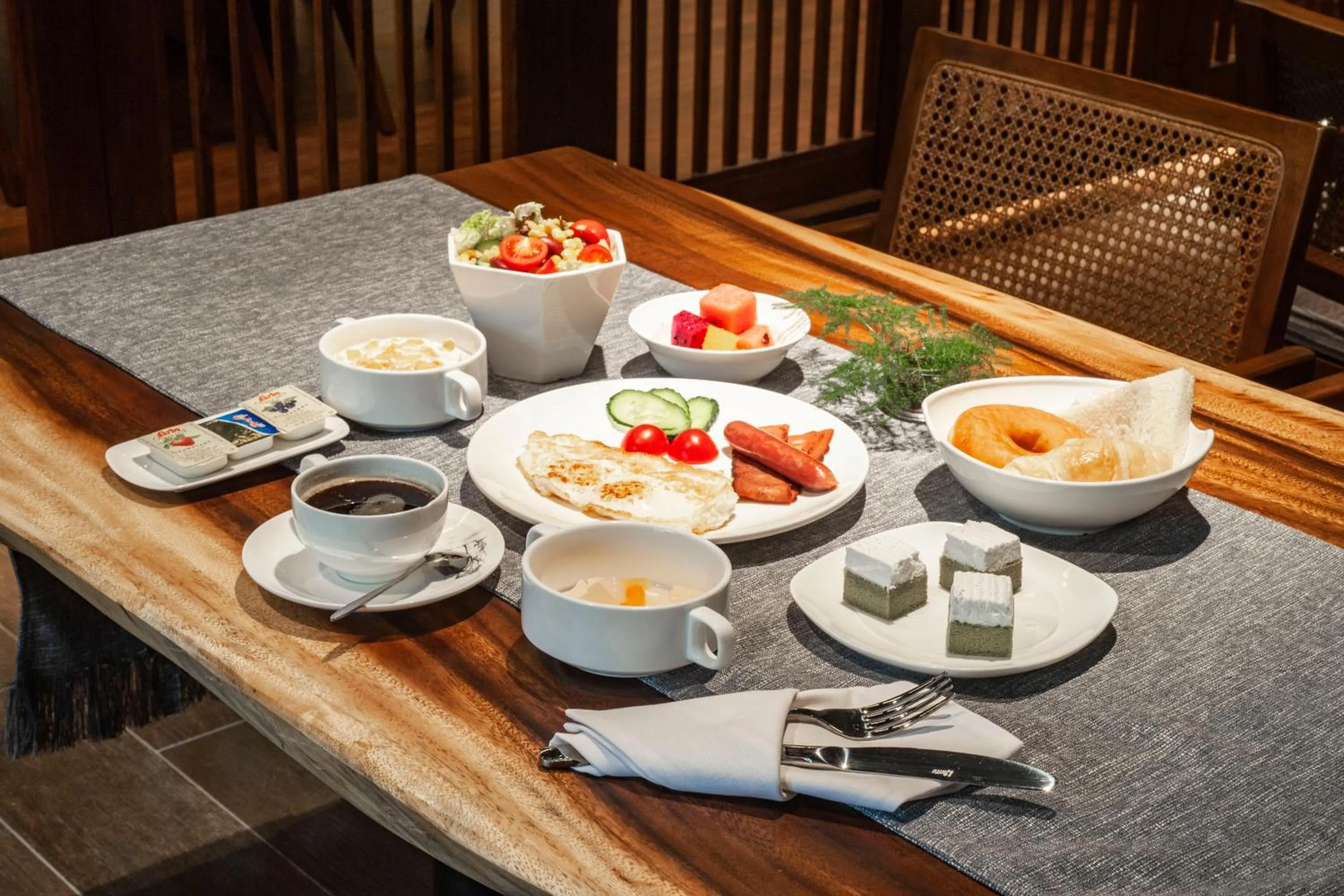 Food in SSAW Boutique Hotel Hangzhou Liangyun