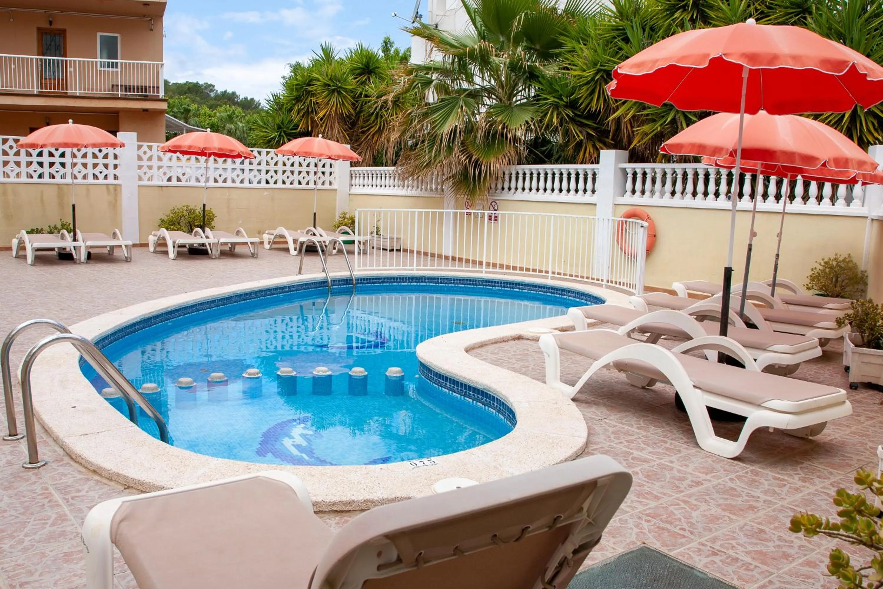 Swimming pool in Bon Aire Apartamentos