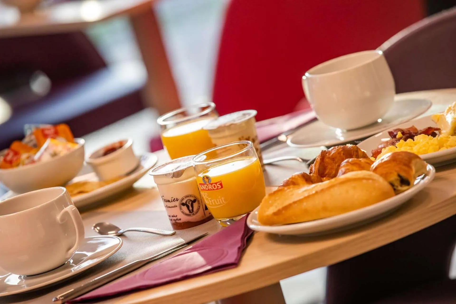 Breakfast in Brit Hotel Eden SPA Honfleur