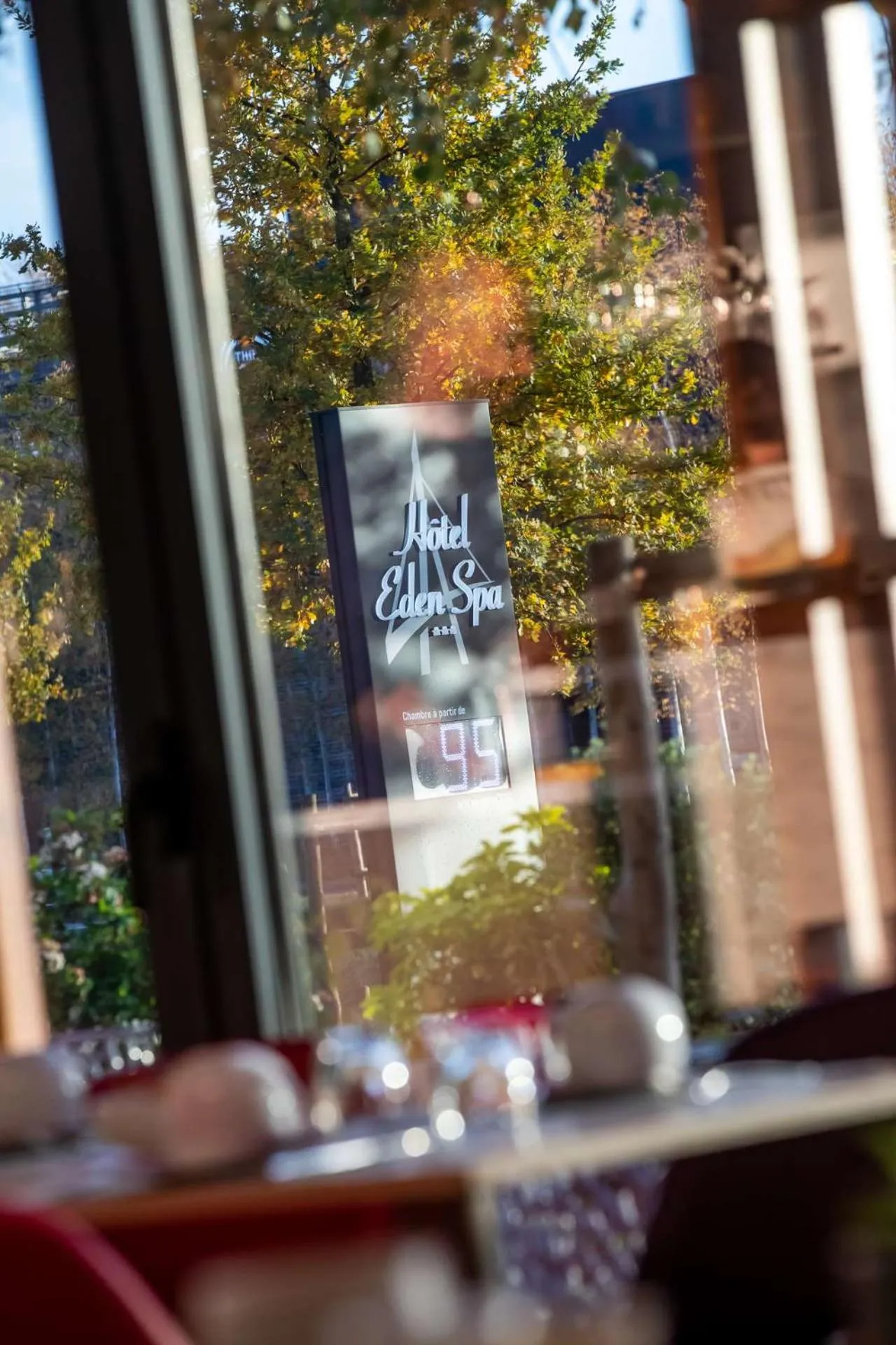 Restaurant/places to eat in Brit Hotel Eden SPA Honfleur