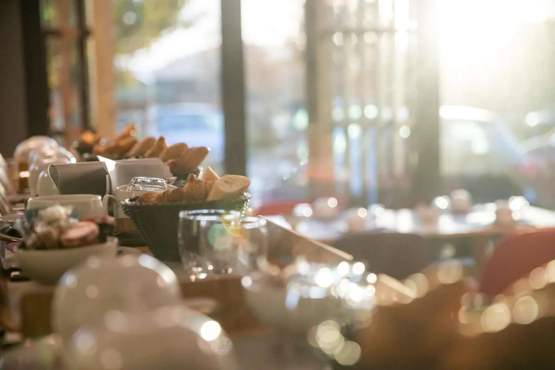 Breakfast in Brit Hotel Eden SPA Honfleur