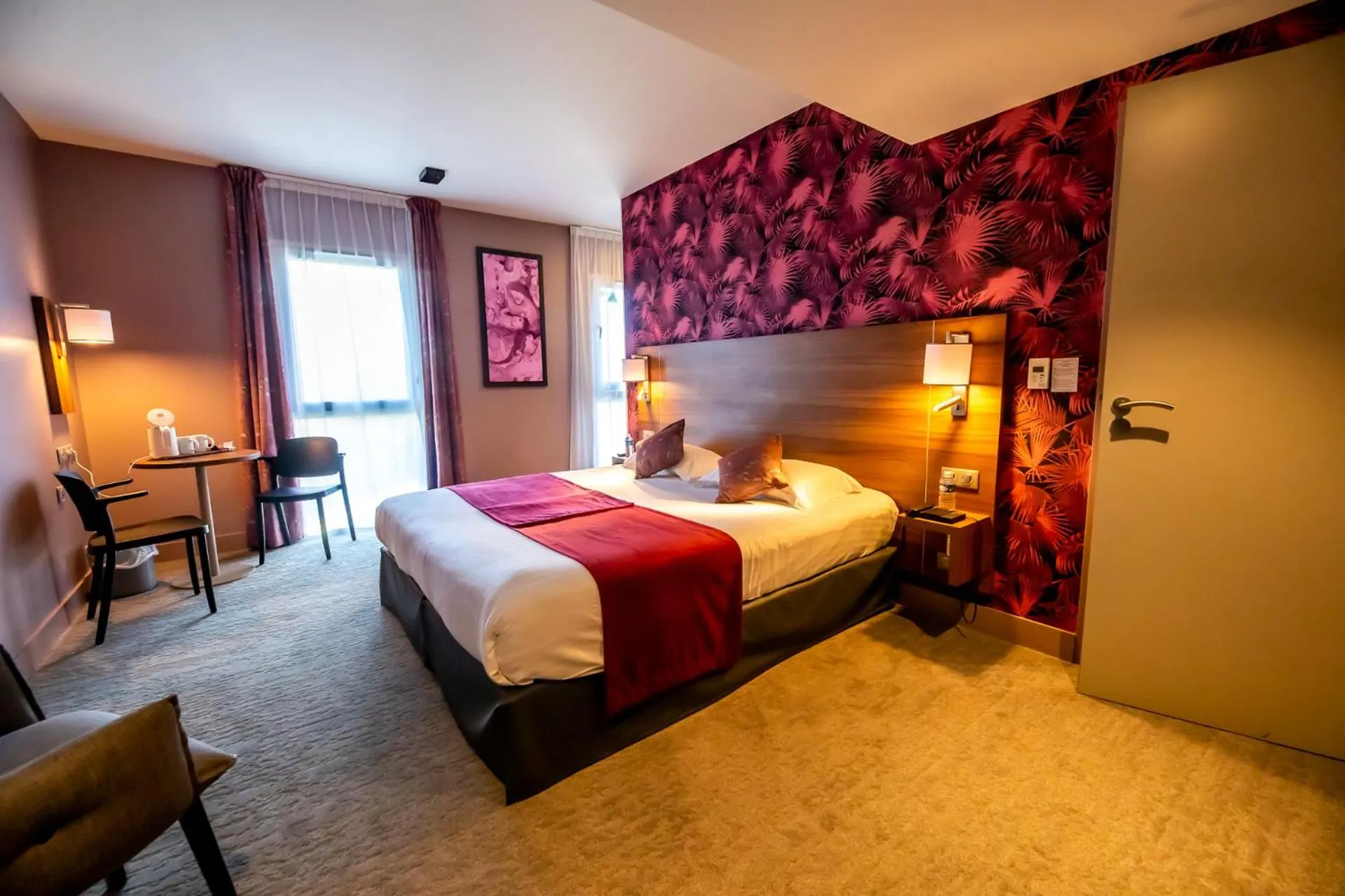 Photo of the whole room, Bed in Brit Hotel Eden SPA Honfleur