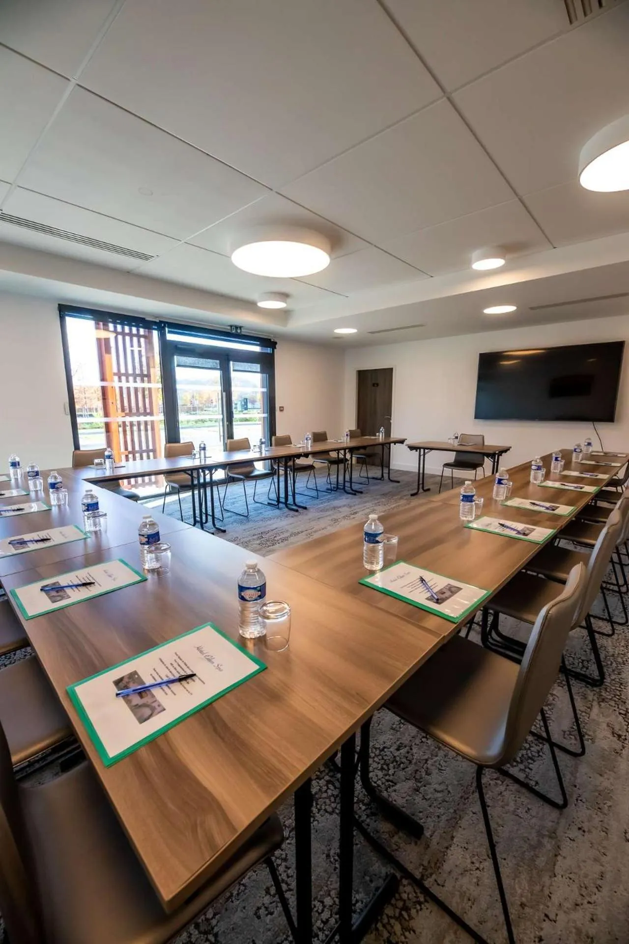 Meeting/conference room in Brit Hotel Eden SPA Honfleur
