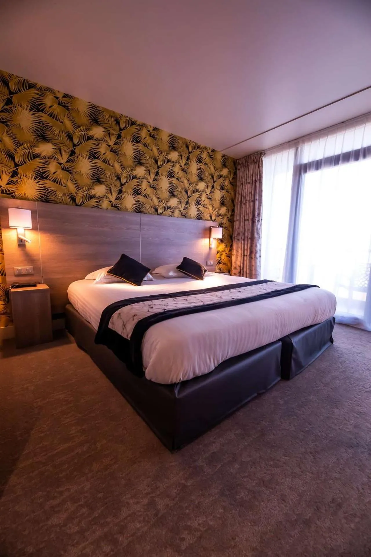 Bedroom, Bed in Brit Hotel Eden SPA Honfleur