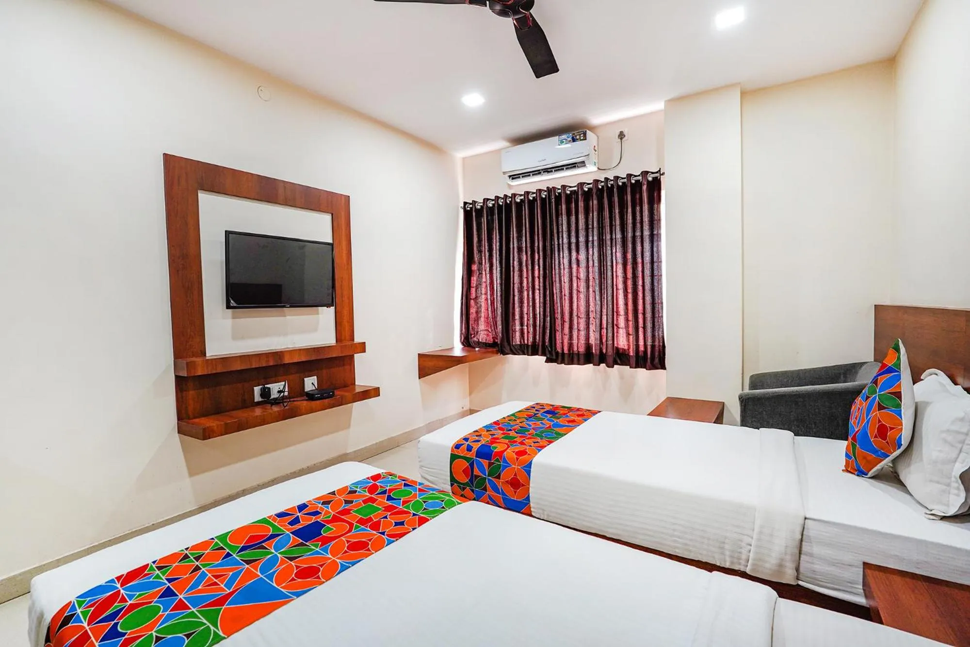 Bed in FabHotel Rove Inn & Suites - Nr Thammenahalli Village