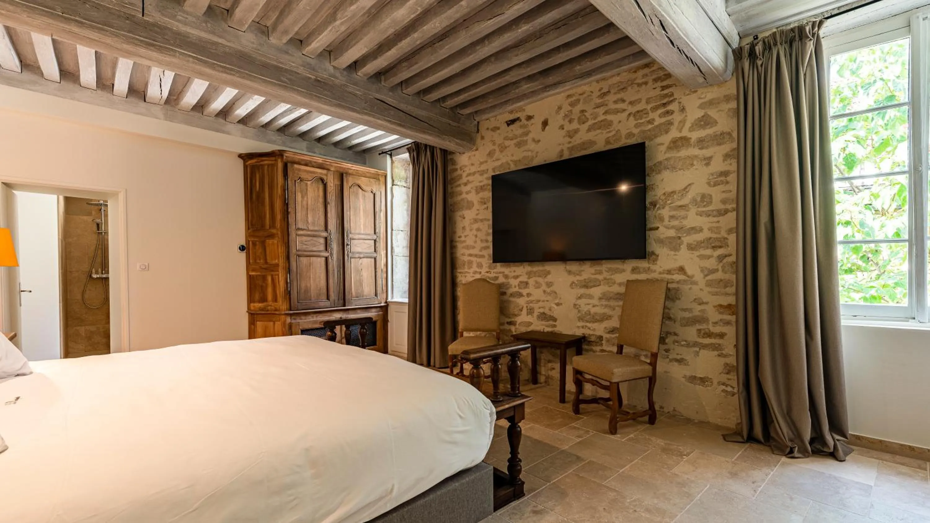 Bedroom, Bed in Les Remparts Hôtels et Demeures Historiques