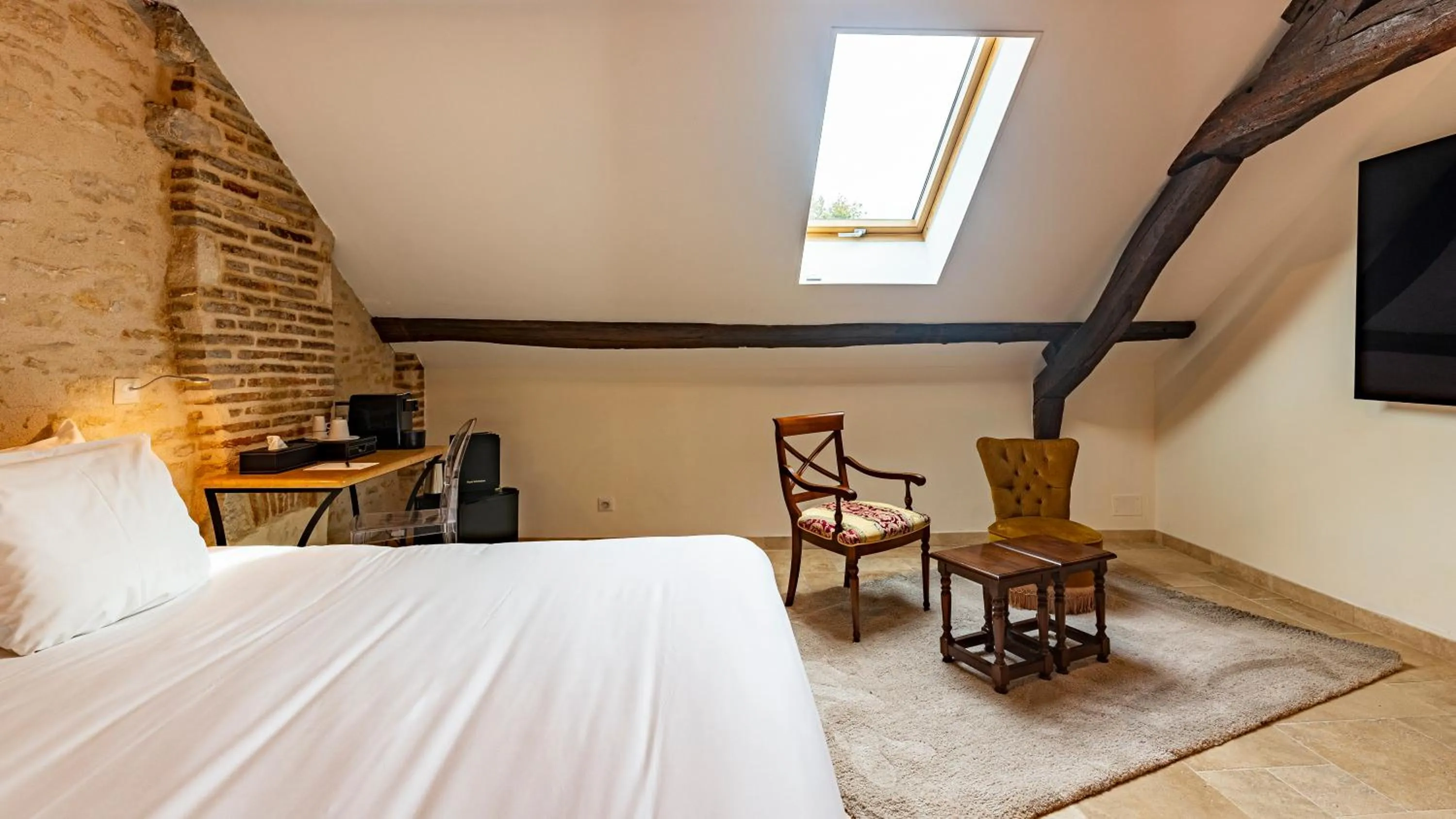 Bedroom, Bed in Les Remparts Hôtels et Demeures Historiques