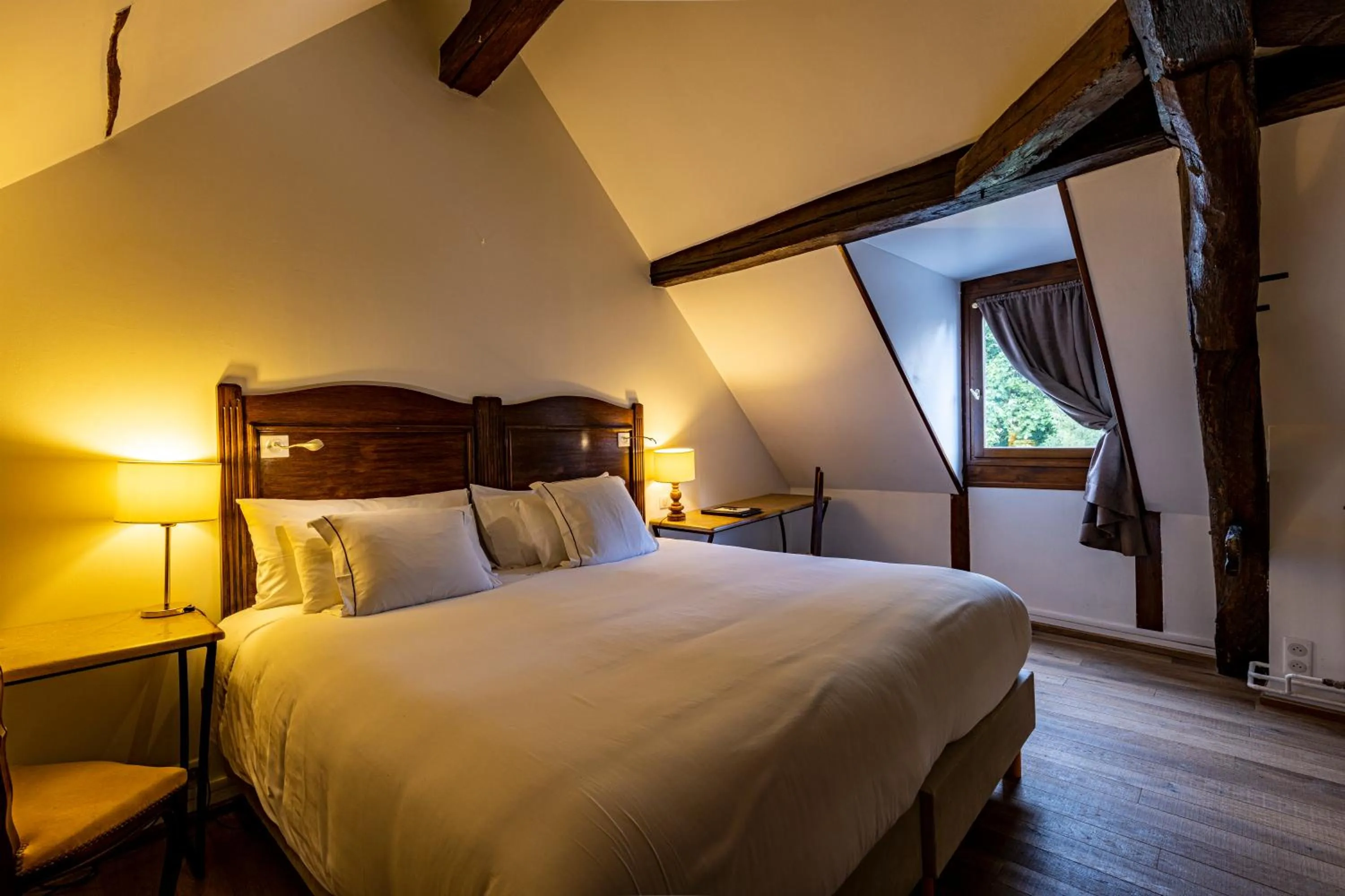 City view, Bed in Les Remparts Hôtels et Demeures Historiques