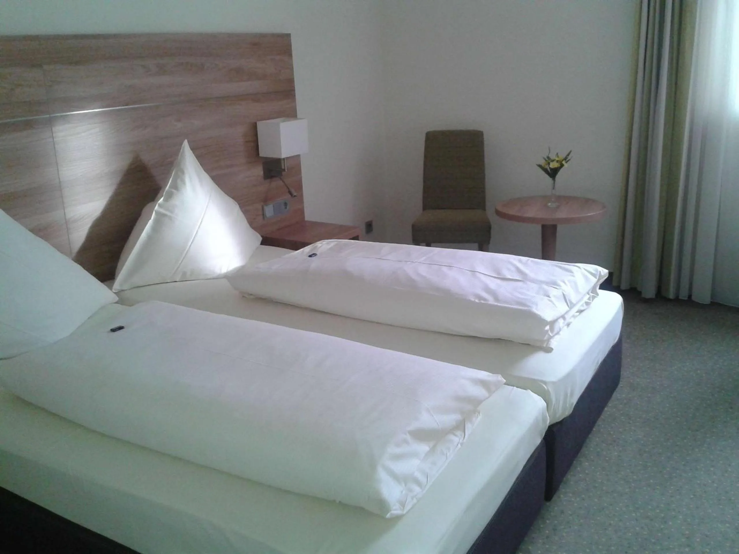 Bed in Hotel Jedermann