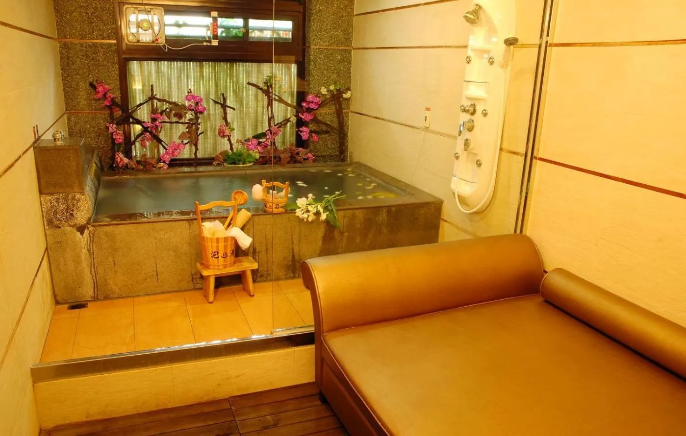 Hot Tub in A-SAN Hot-Spring Hotel