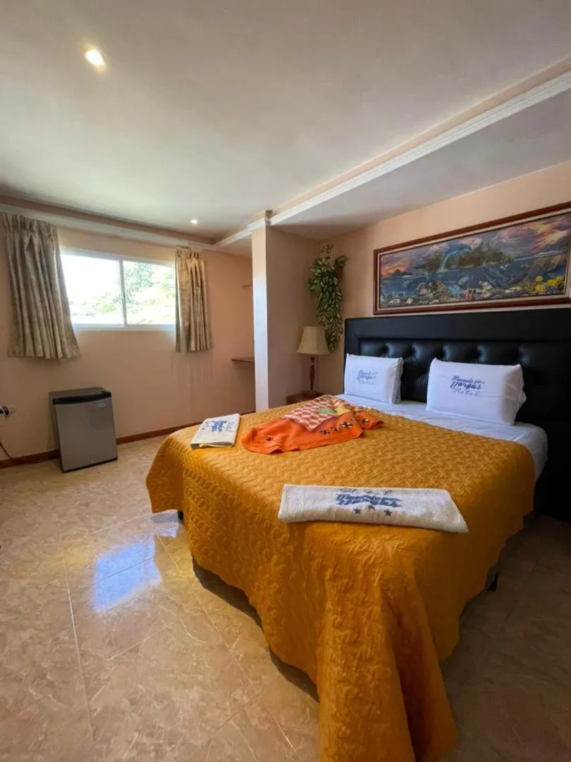 Bedroom, Bed in HOTEL MUEVETE POR VARGAS