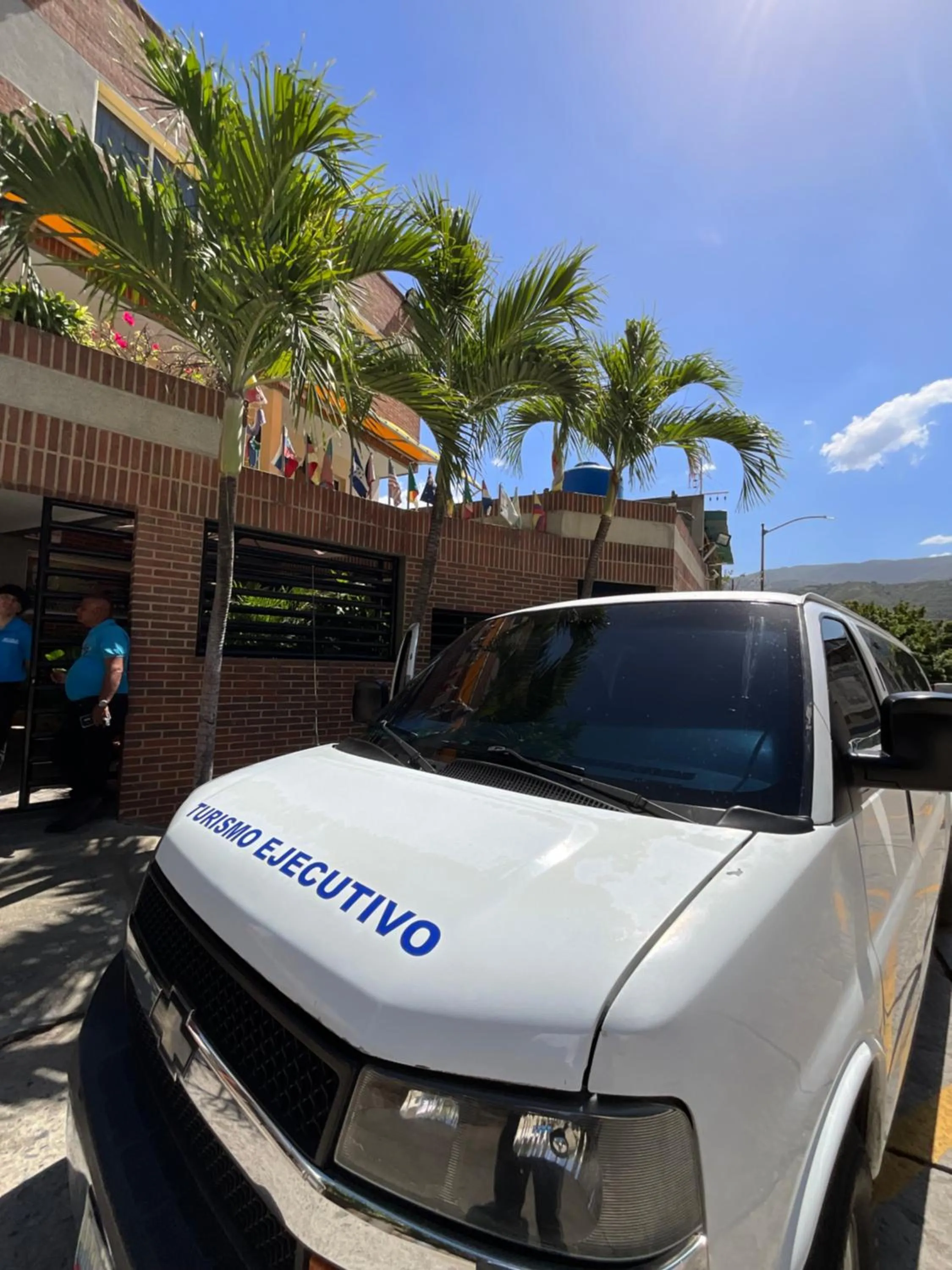 Property building in HOTEL MUEVETE POR VARGAS