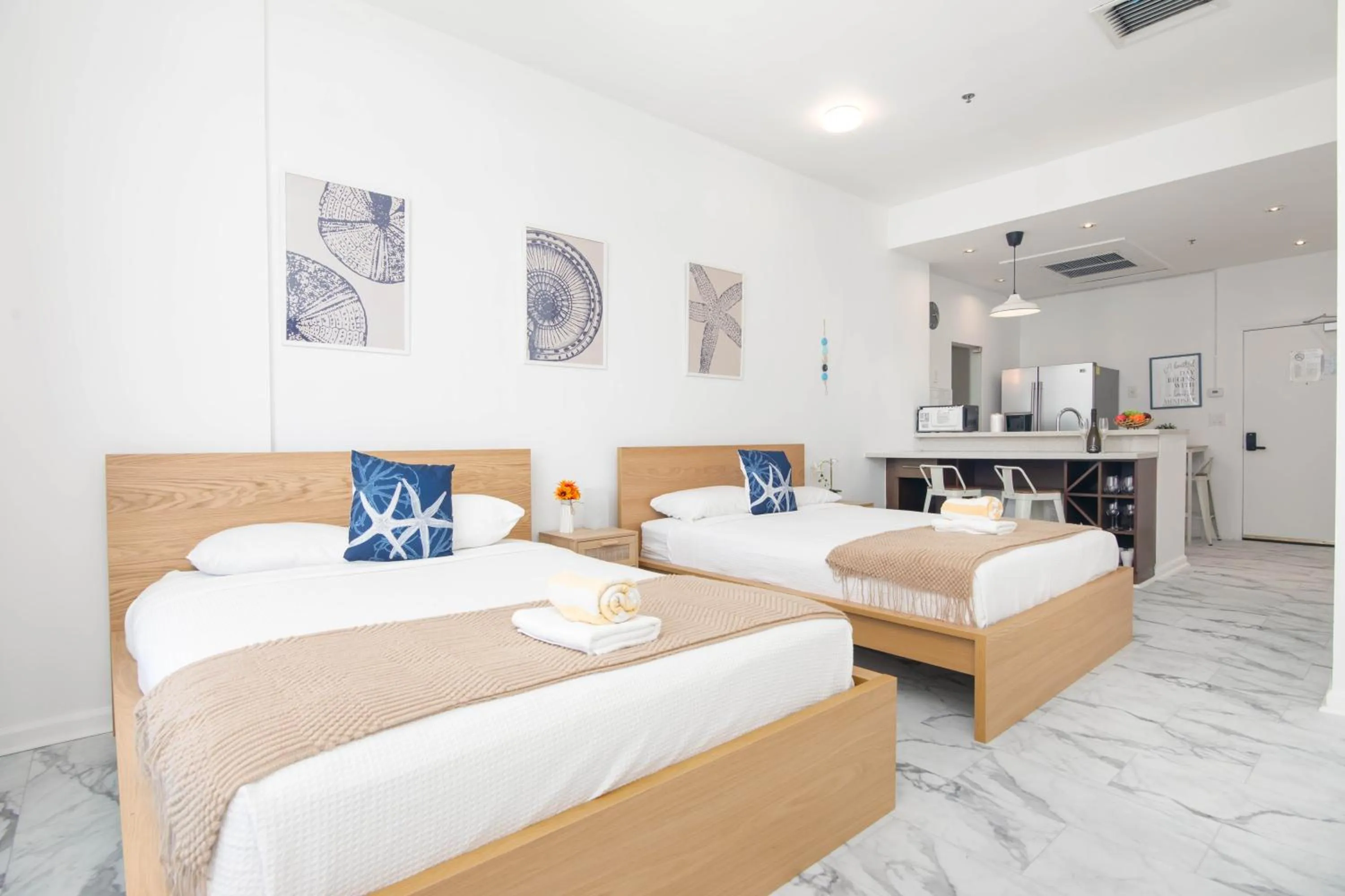 Bedroom, Bed in Girasole Suites