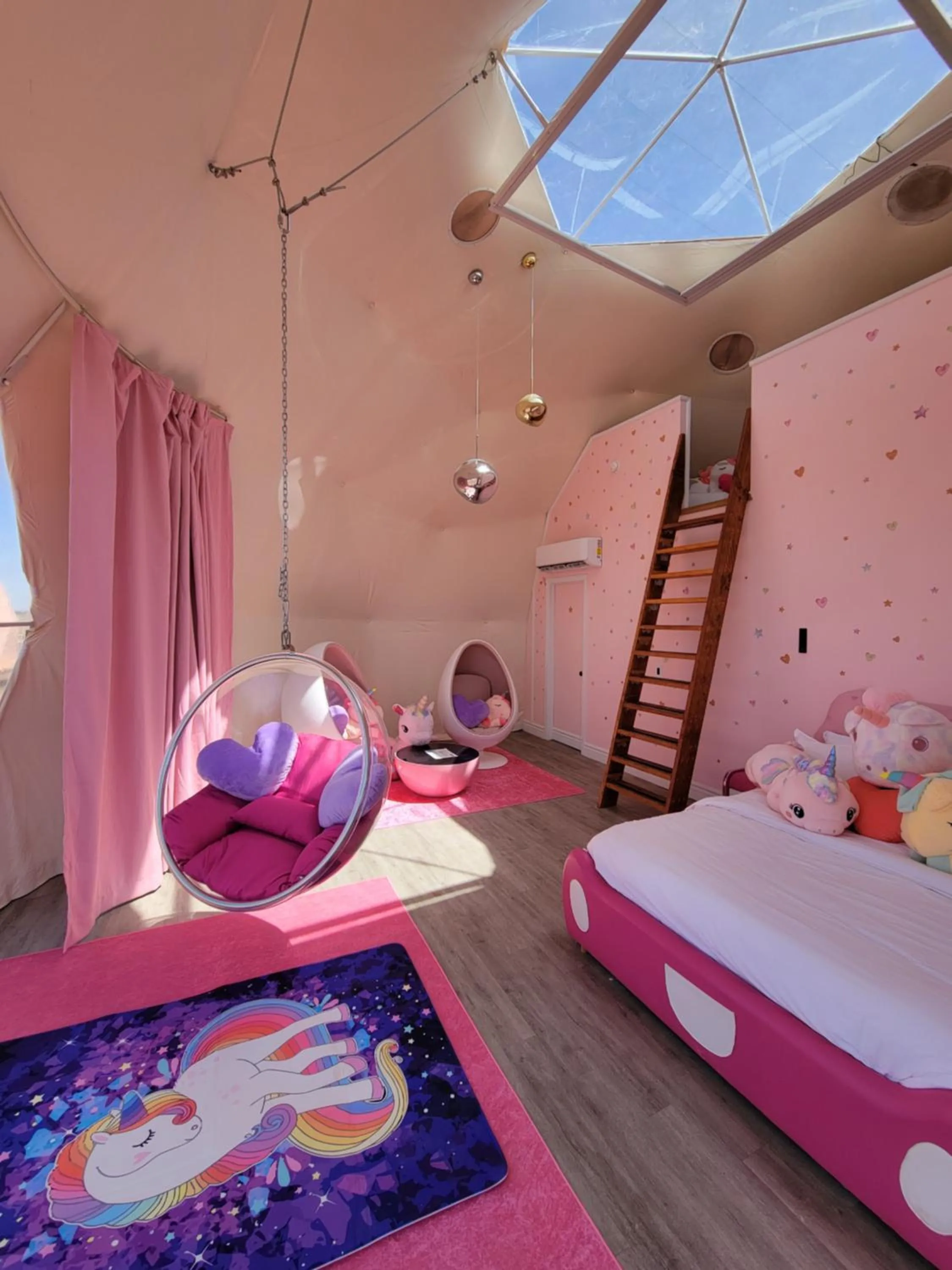 Bed in Clear Sky Resorts - Grand Canyon - Unique Sky Domes