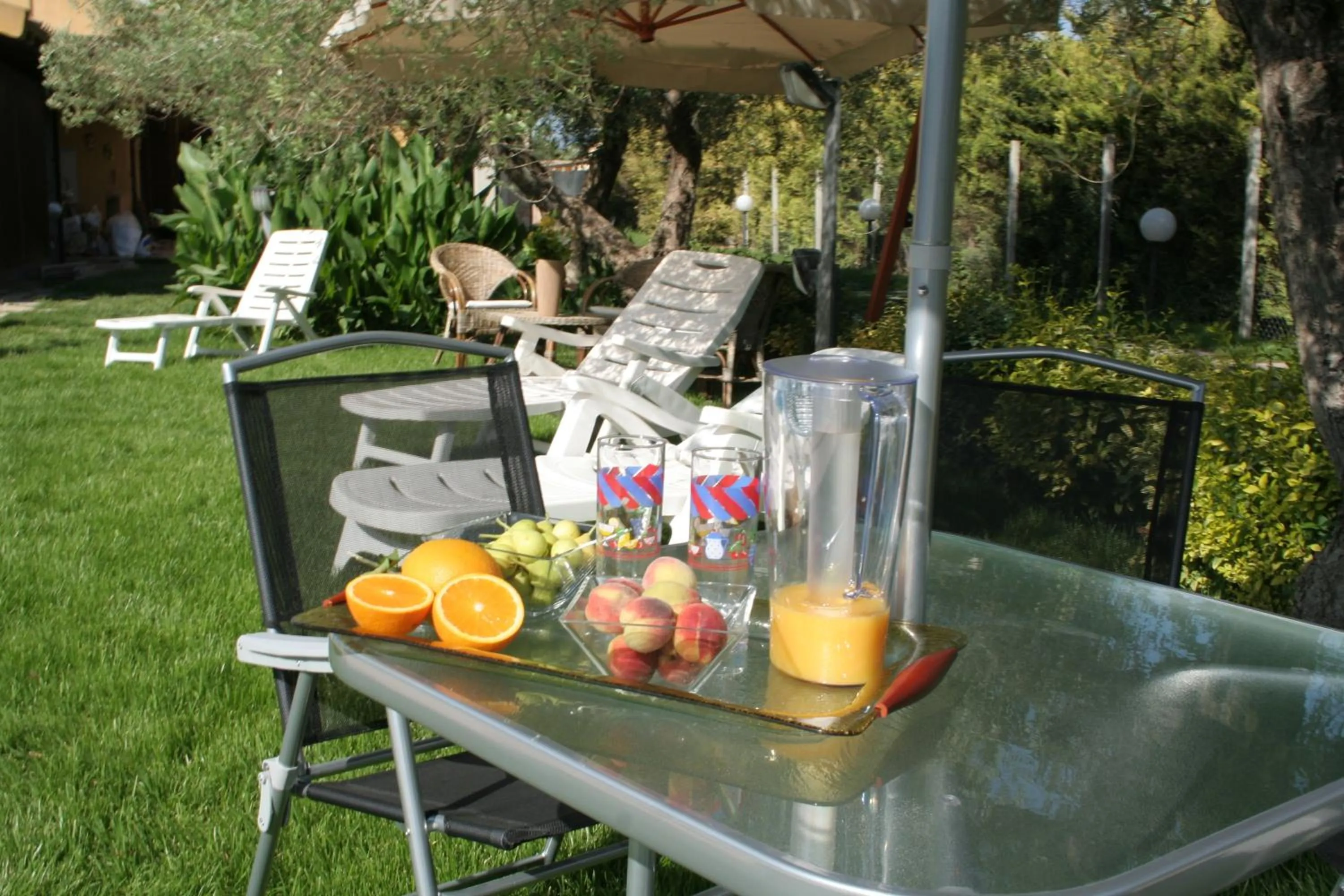 Swimming pool in Villa Adriana B&B