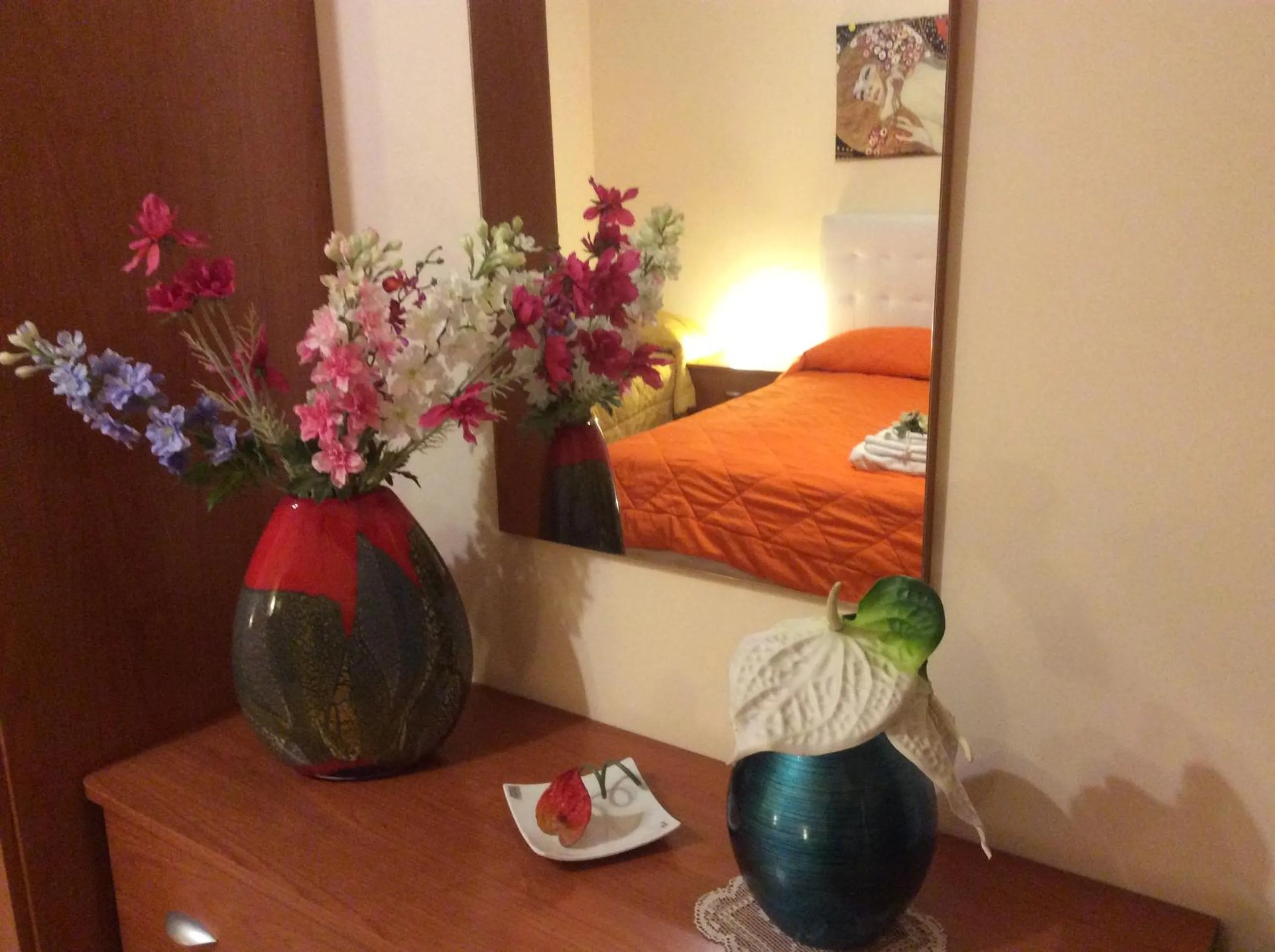 Decorative detail, Bed in Villa Adriana B&B